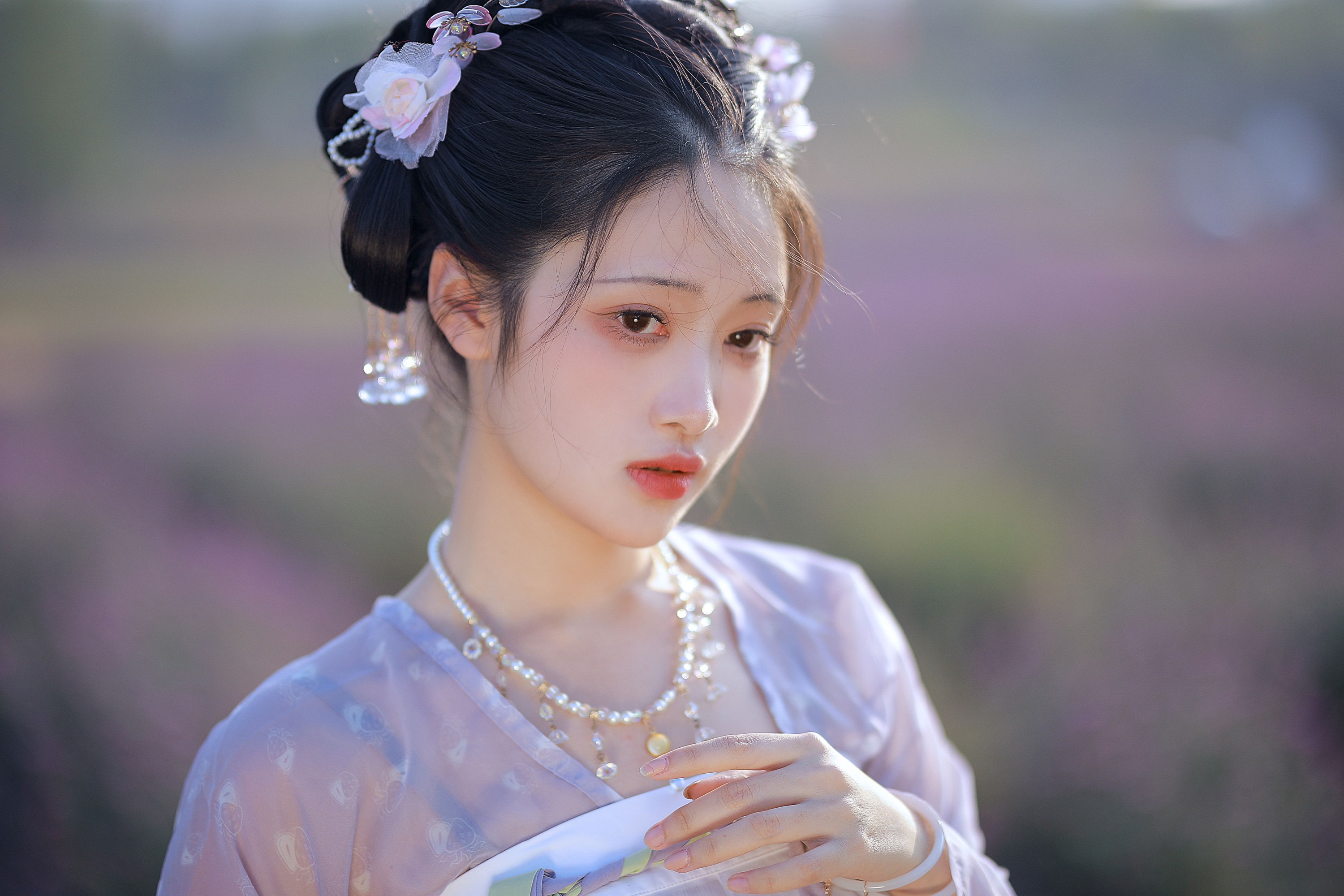 绵绵思远道 – 《花海汉服》[22P]