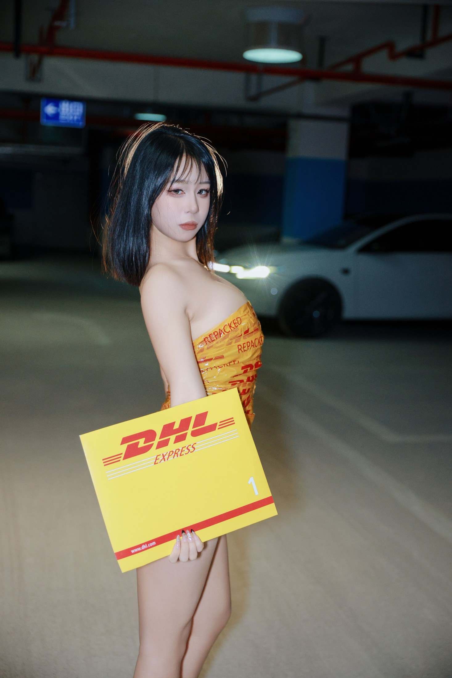 王哪跑¹¹⁰⁶ – 《胶带风写真》[27P]