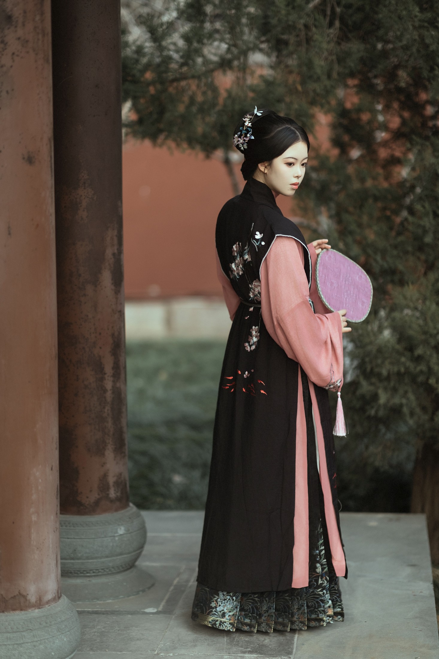 潘小落 – 《冬日古寺》[27P]