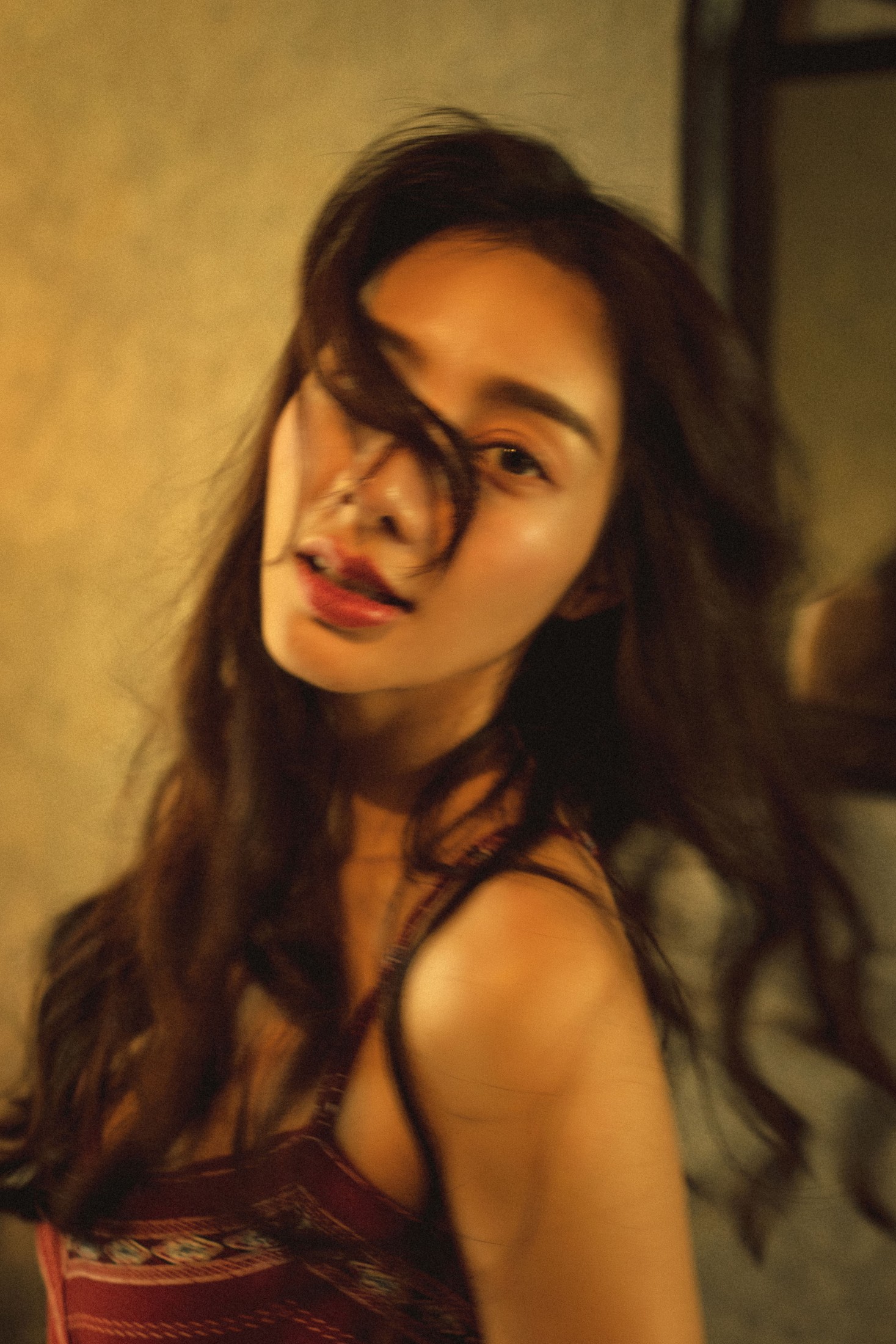 姝雯同学 – 《昏暗灯光下蔓延的暧昧气息》[28P]