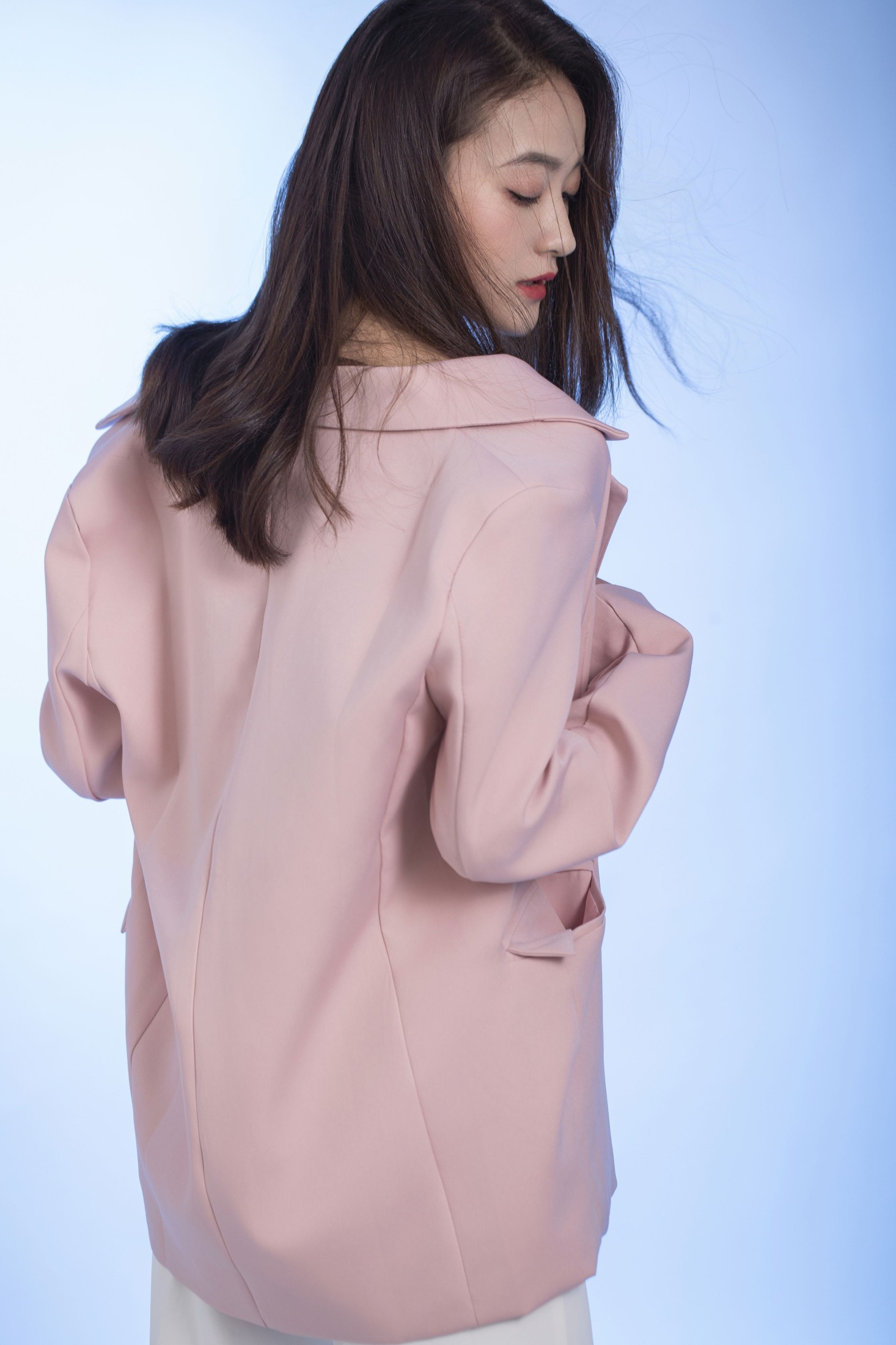 周旭旭 – 《蓝光》[24P]