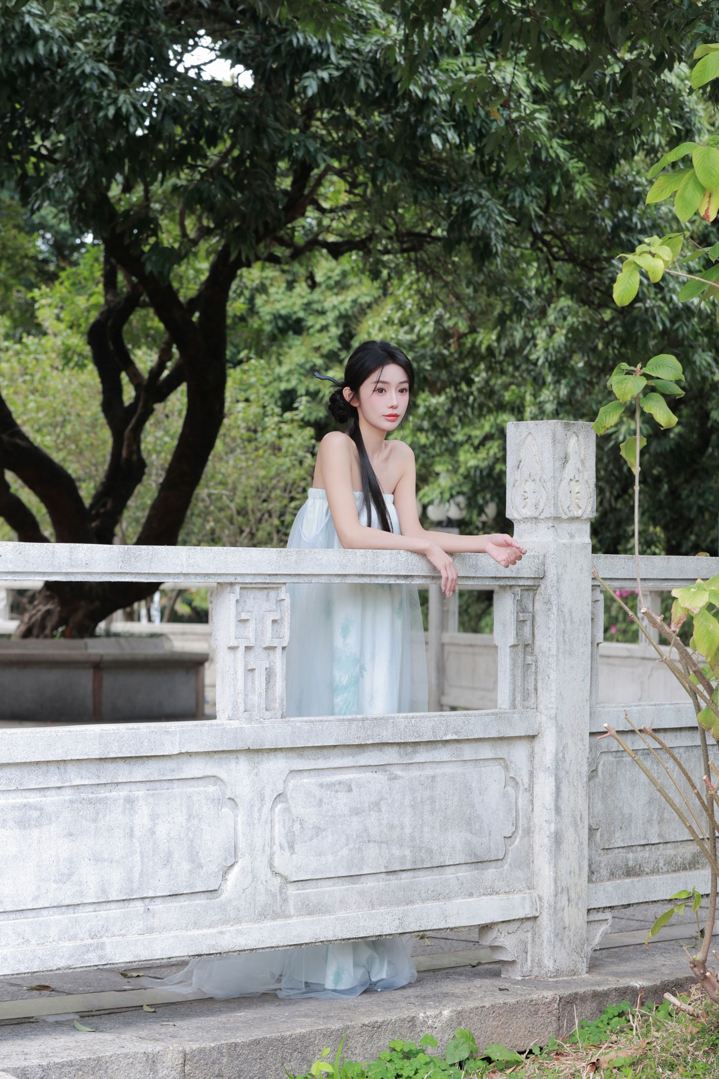 一同 – 《隰有荷华》[37P]