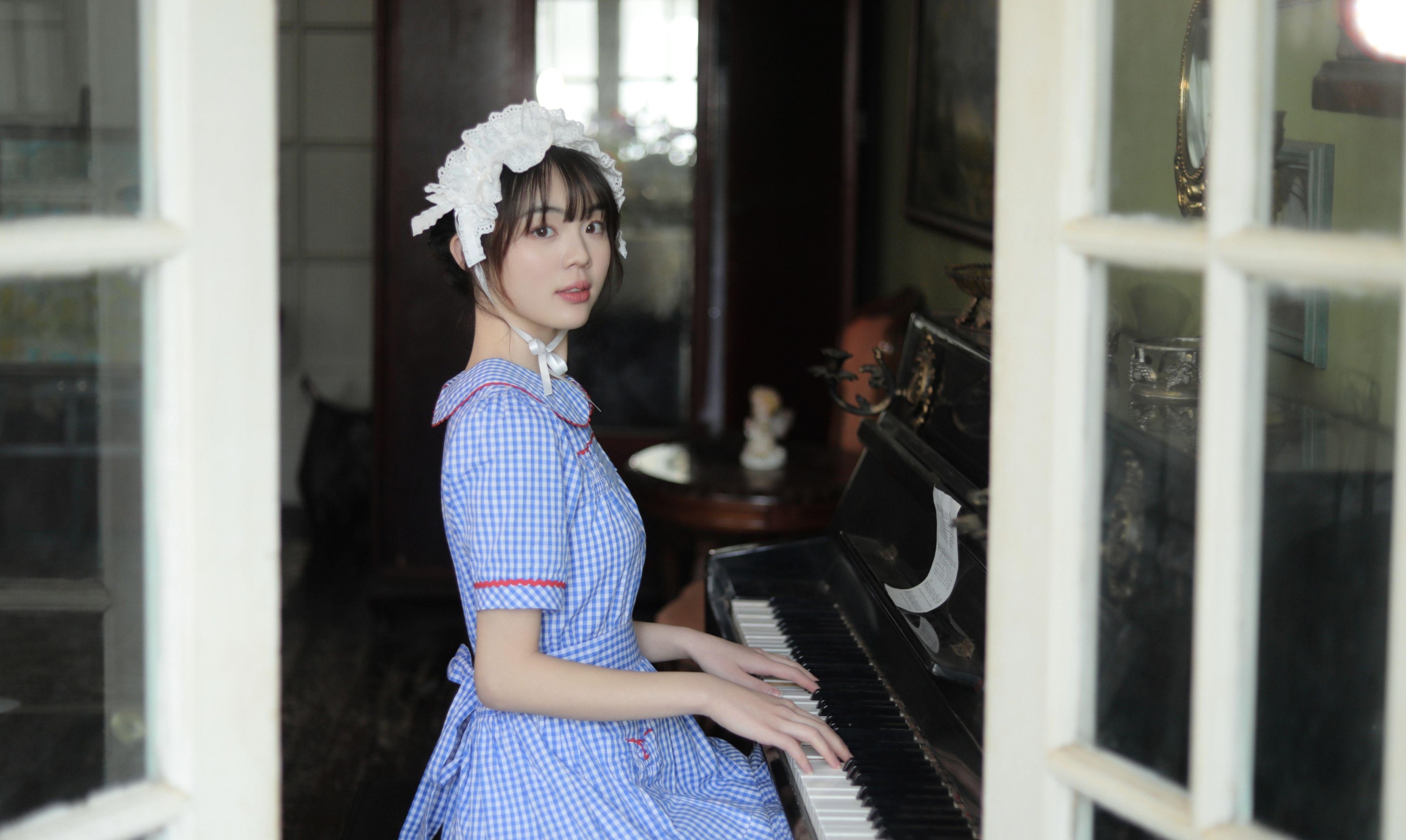 点点 – 《Lolita》[22P]