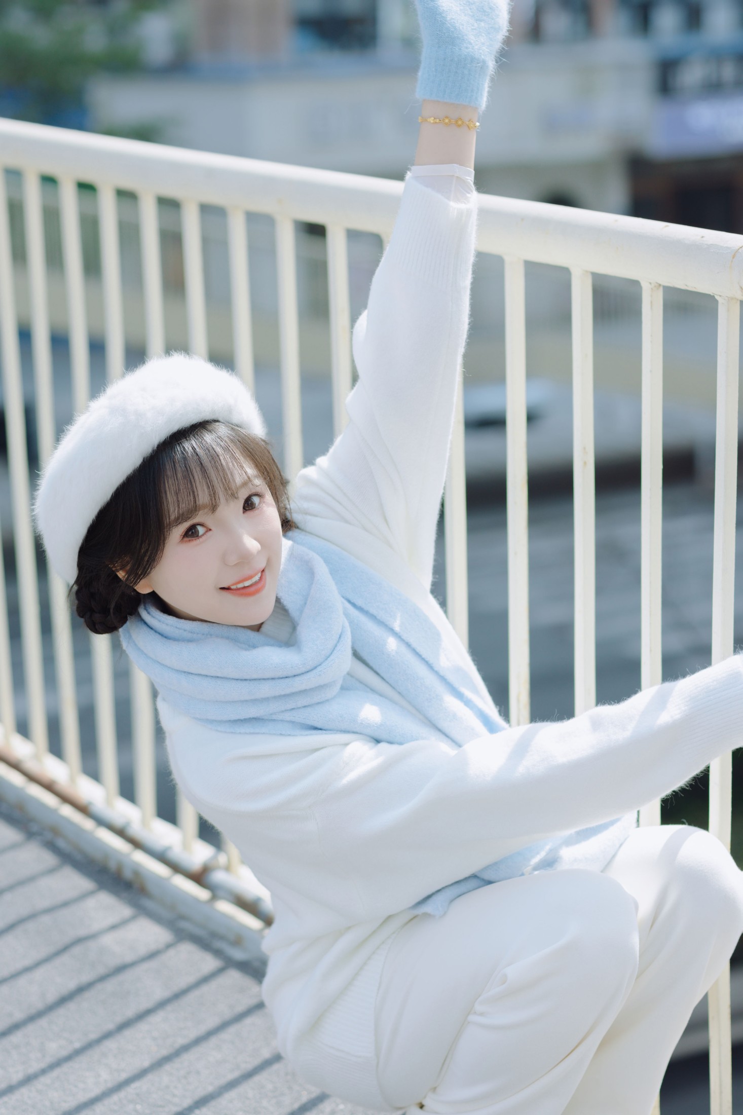 鱼泡泡 – 《天桥上的蓝色冬季》[20P]