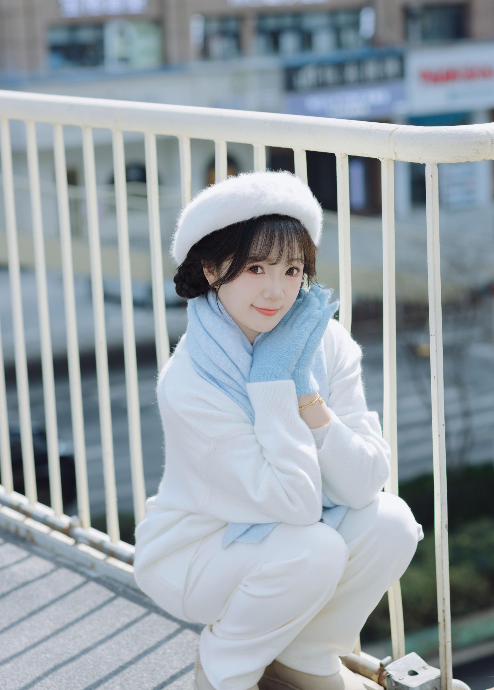 鱼泡泡 – 《天桥上的蓝色冬季》[20P]