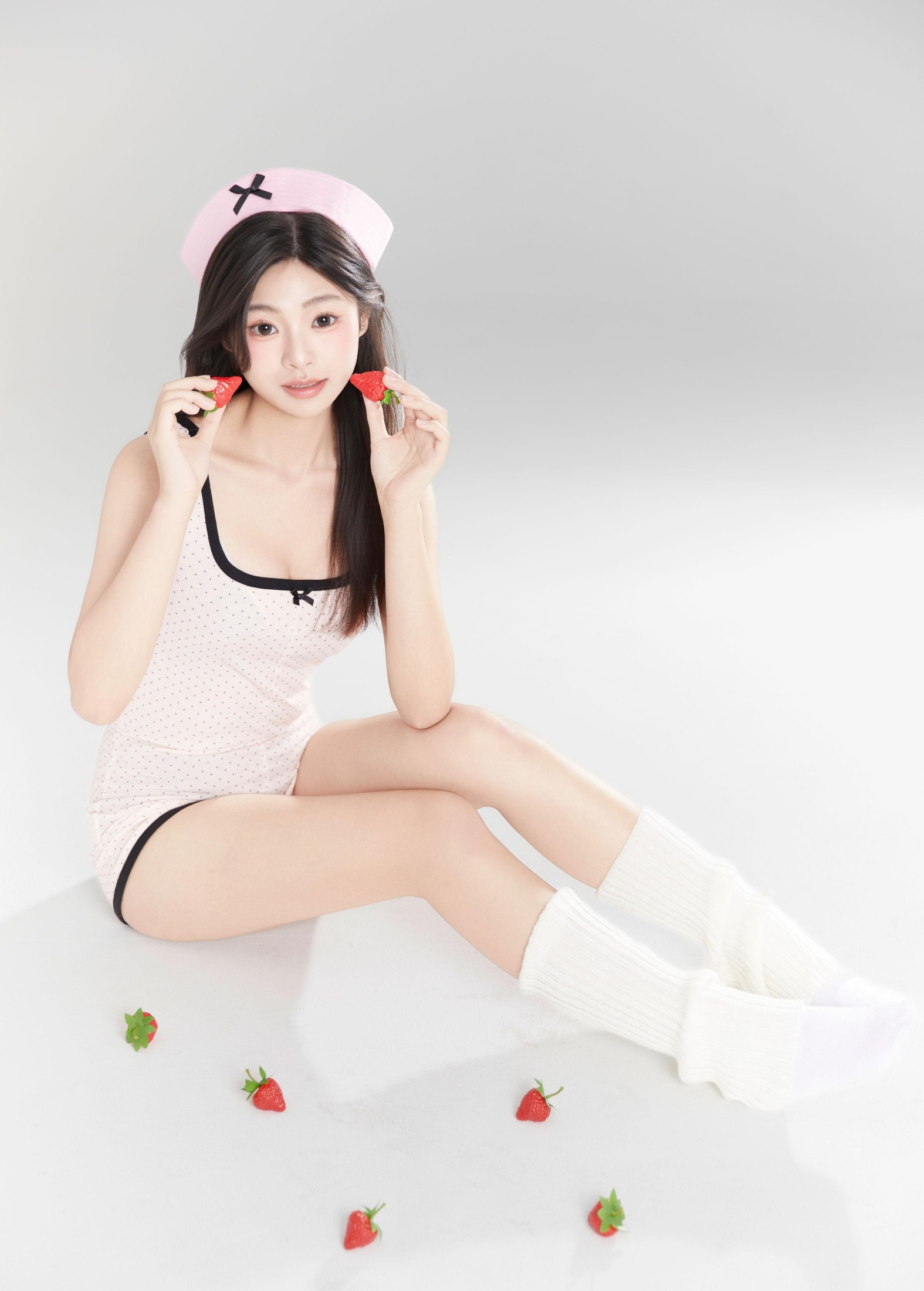 啊丹 – 《纯欲粉色空军写真》[21P]