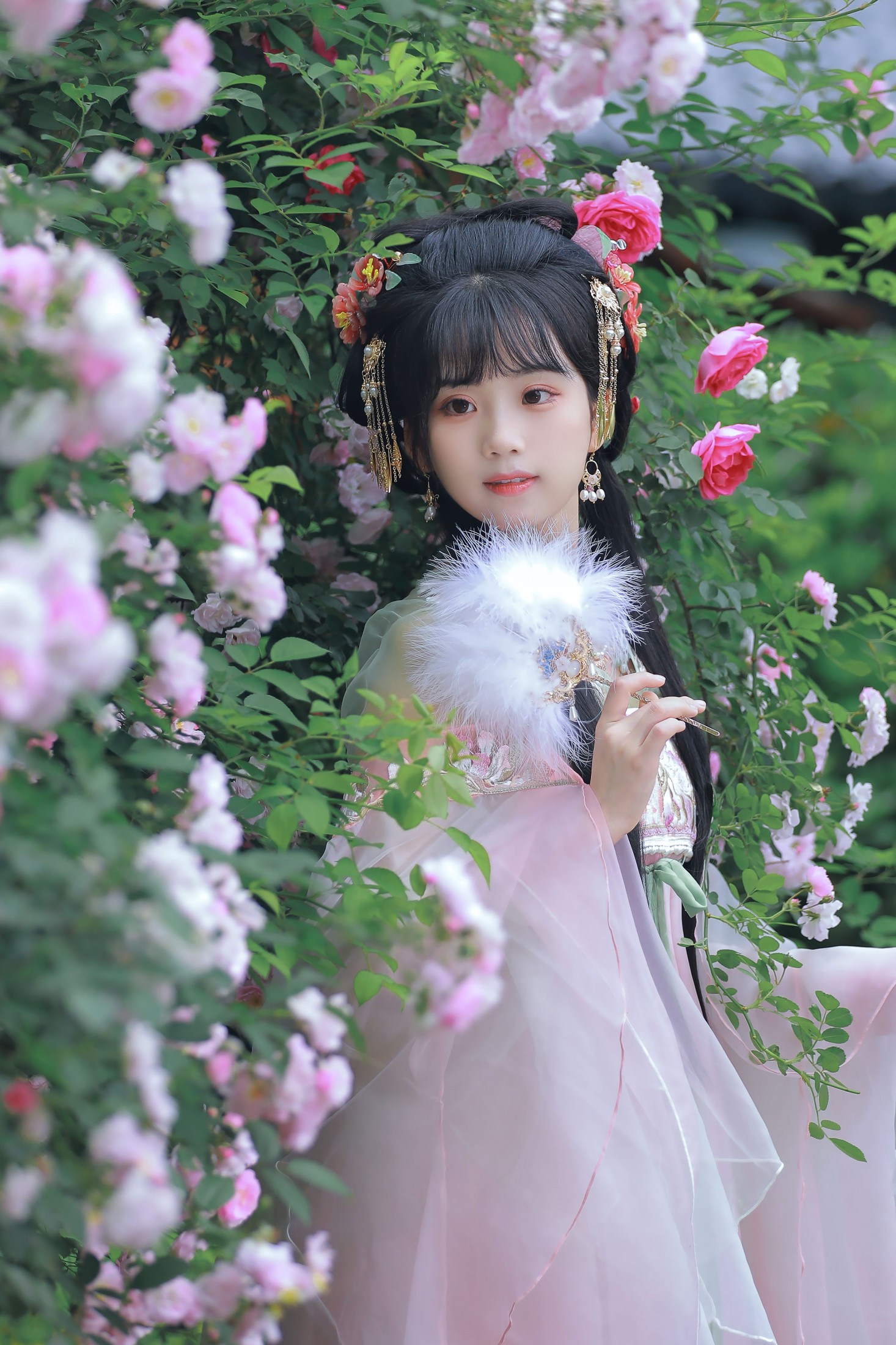 周周Ay – 《花丛少女》[21P]