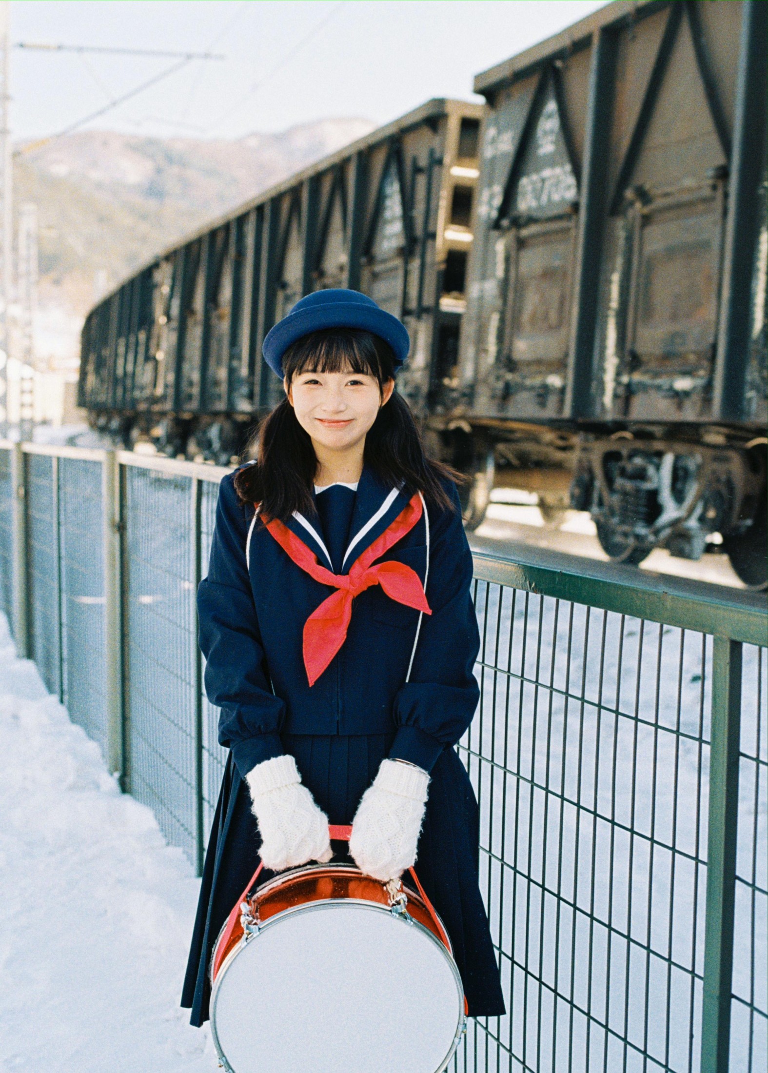 呼叫呼呼 – 《雪地里的jk》[29P]