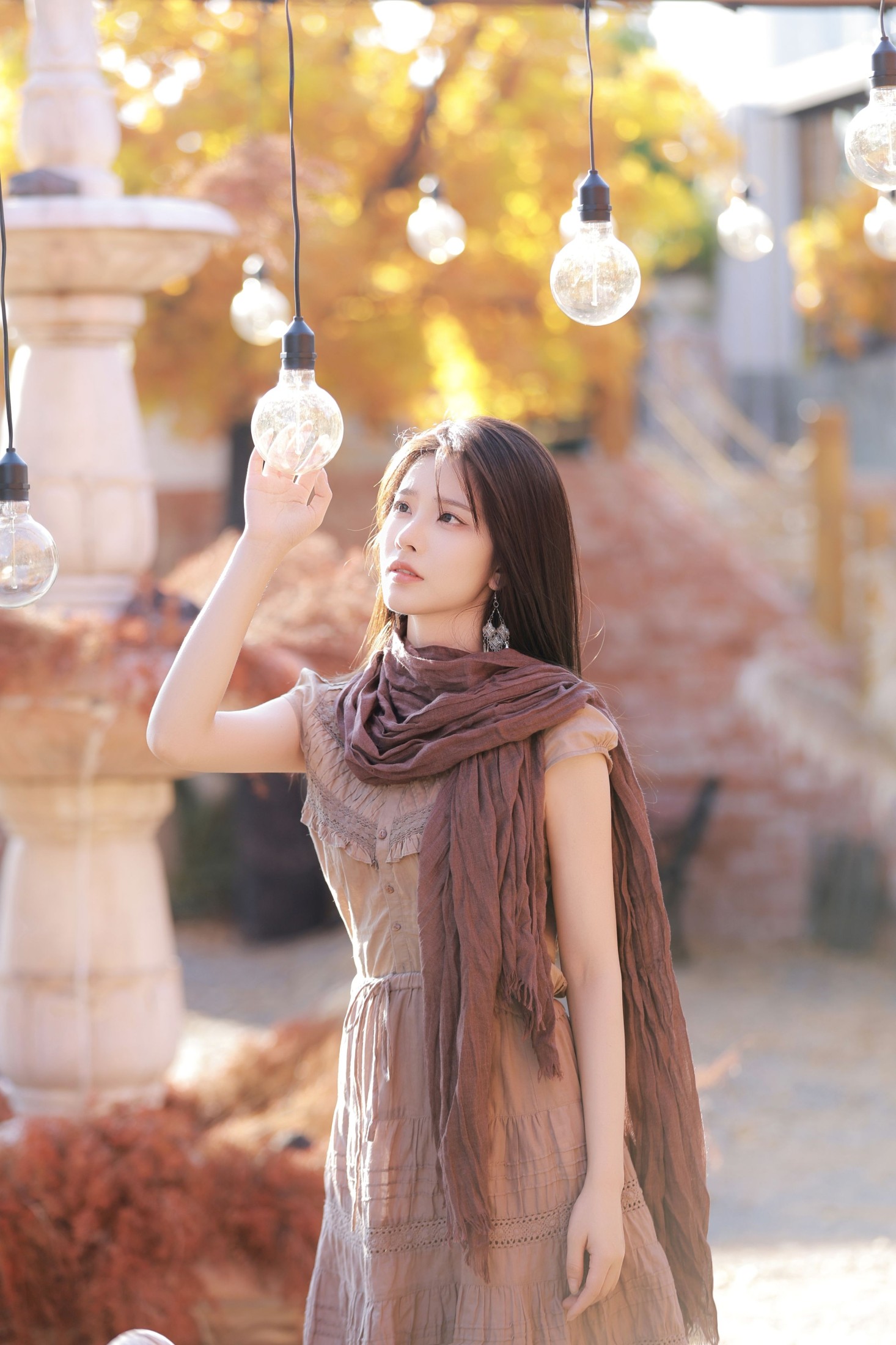 梁尘 – 《她和猫咪》[19P]