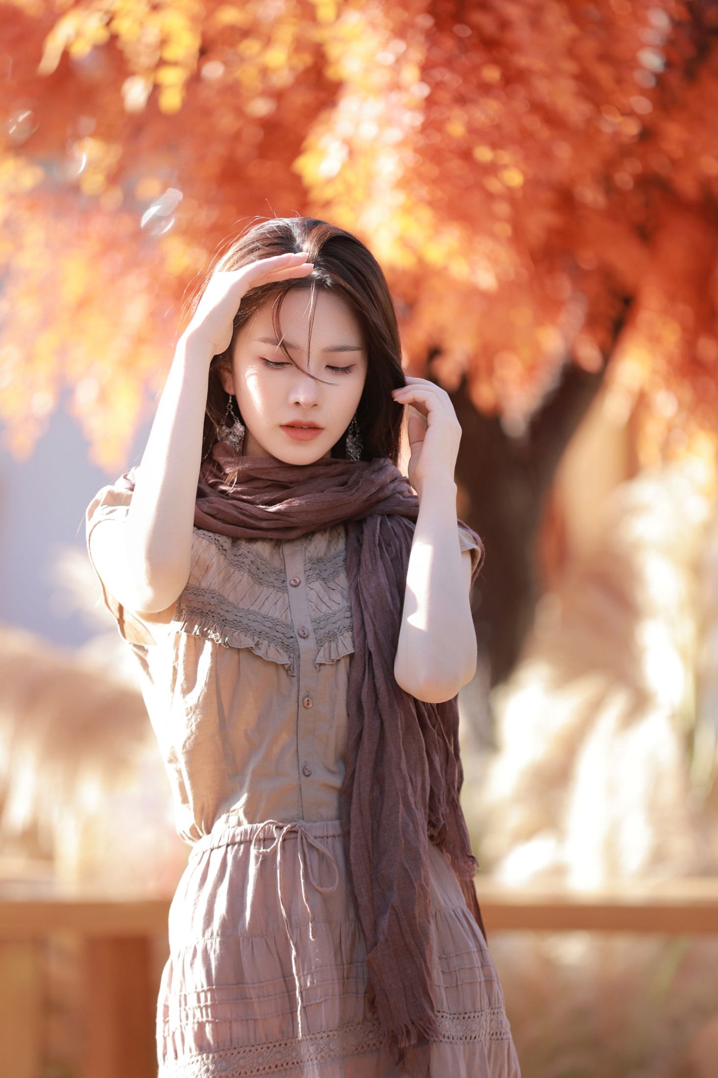 梁尘 – 《她和猫咪》[19P]