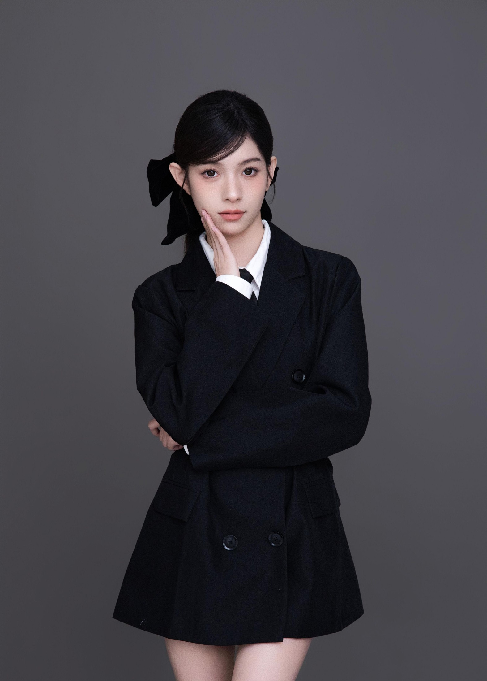 白了还想白 – 《闯入黑色迷雾》[22P]