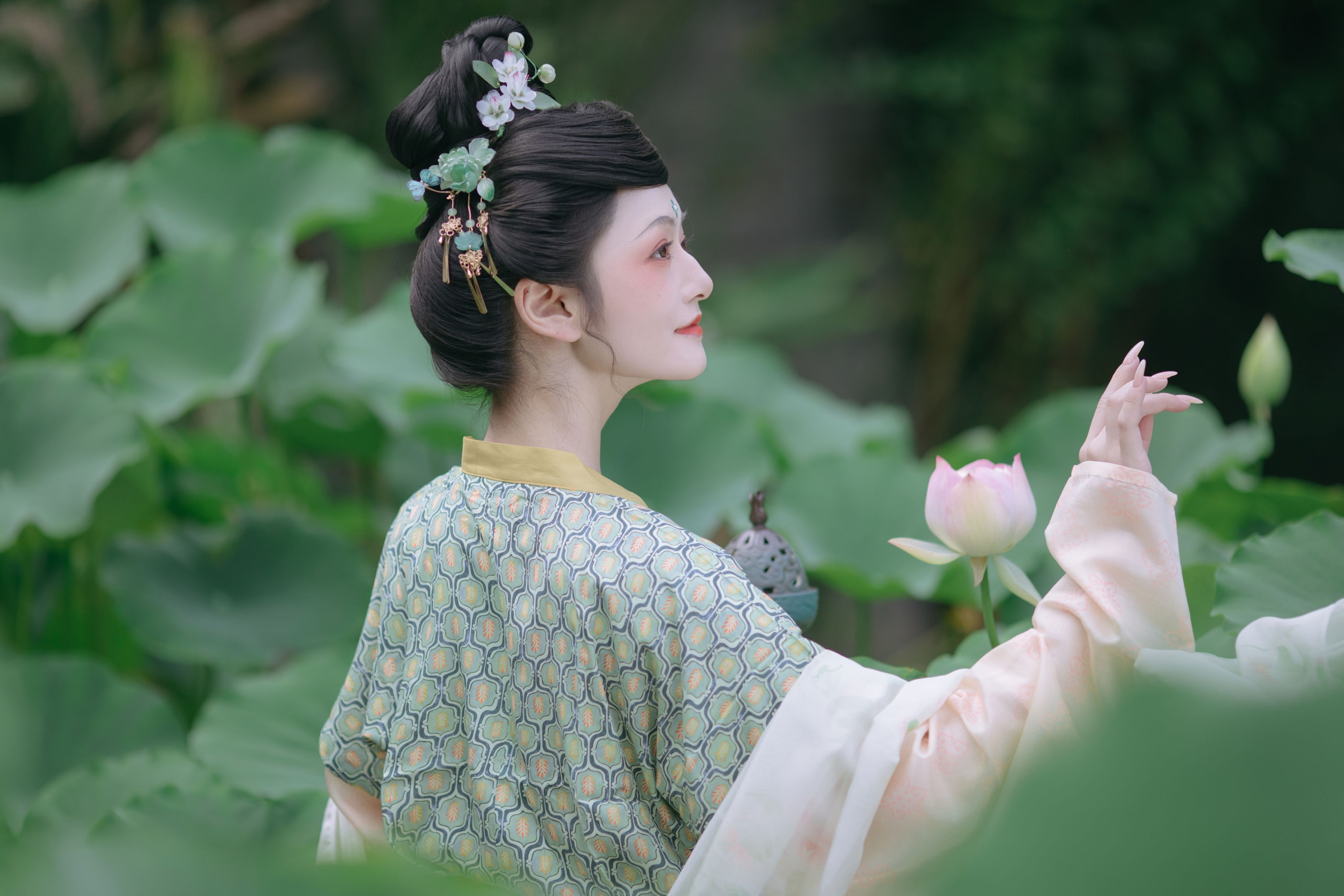 赤嫣在这里 – 《唐朝的一个午后》[21P]