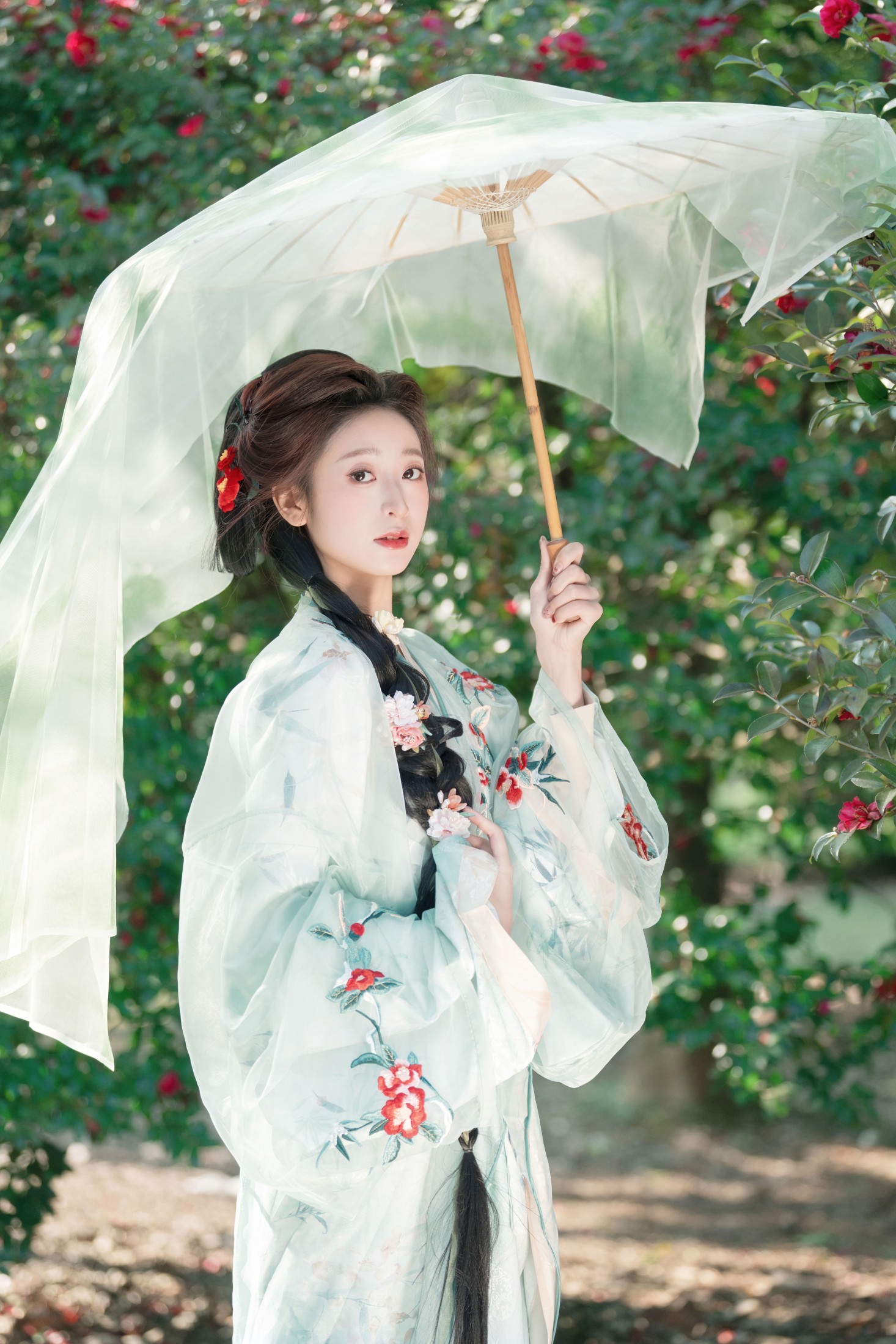 小何 – 《山茶花》[28P]