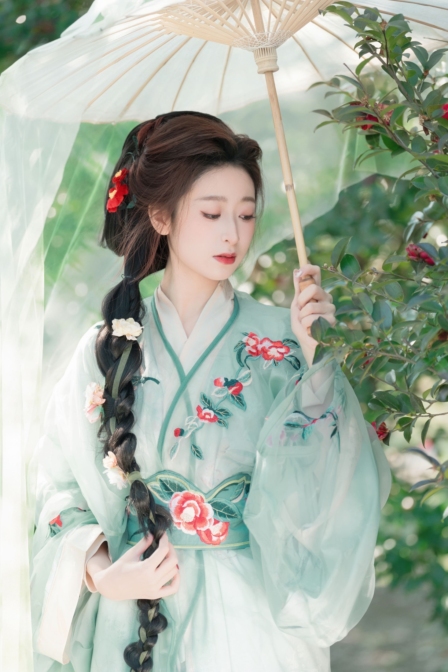 小何 – 《山茶花》[28P]