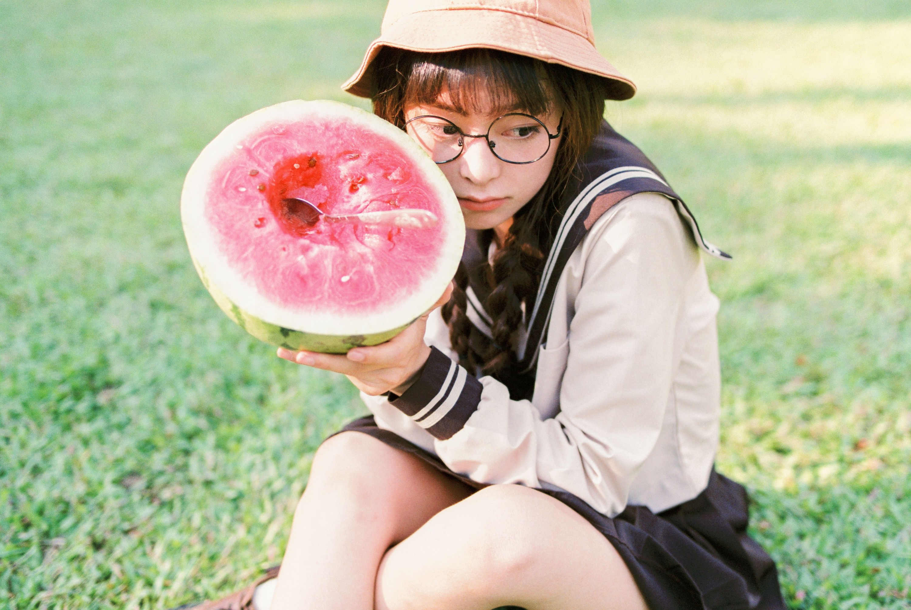 秋歌 – 《西瓜与少女》[14P]