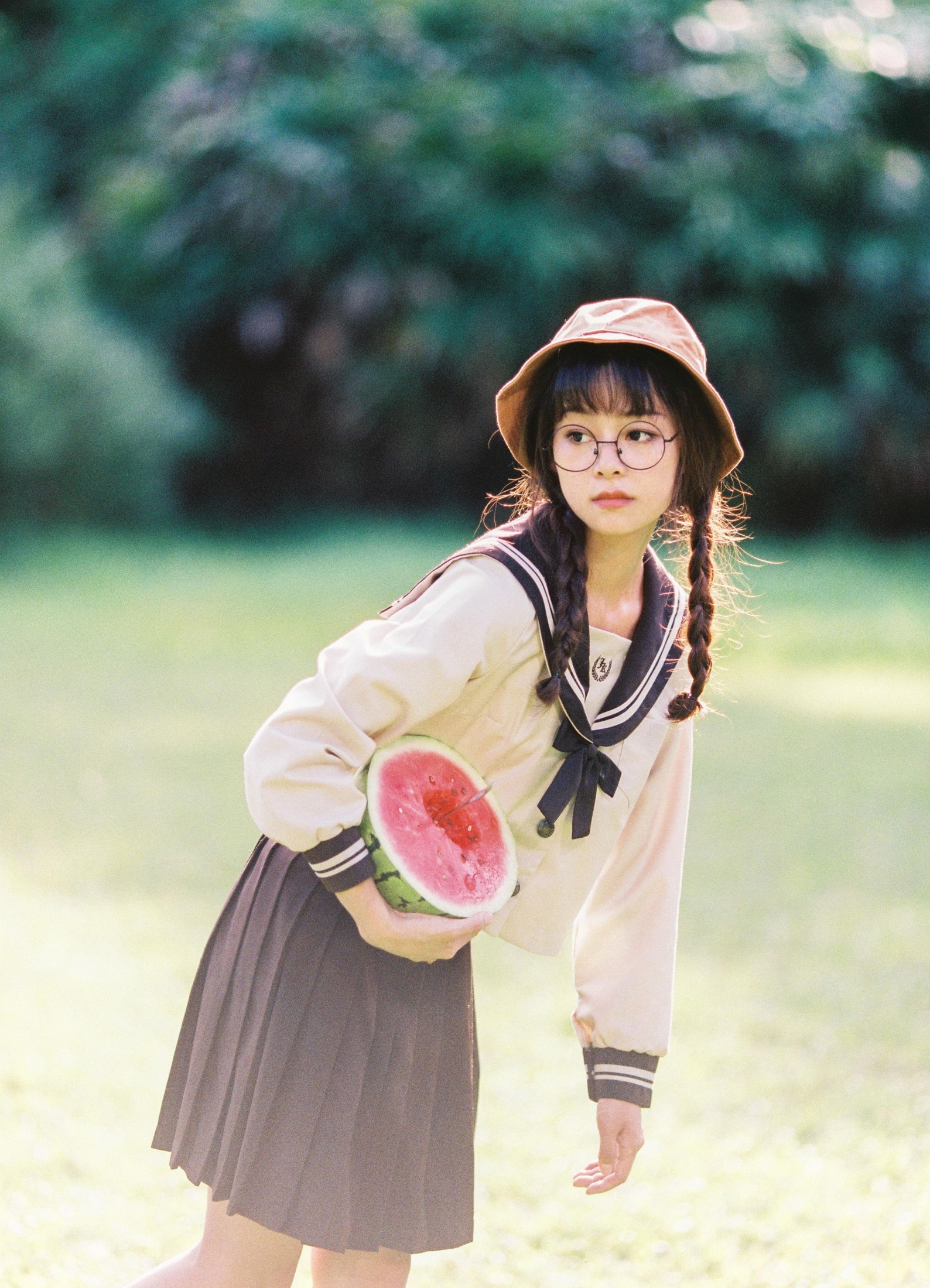 秋歌 – 《西瓜与少女》[14P]