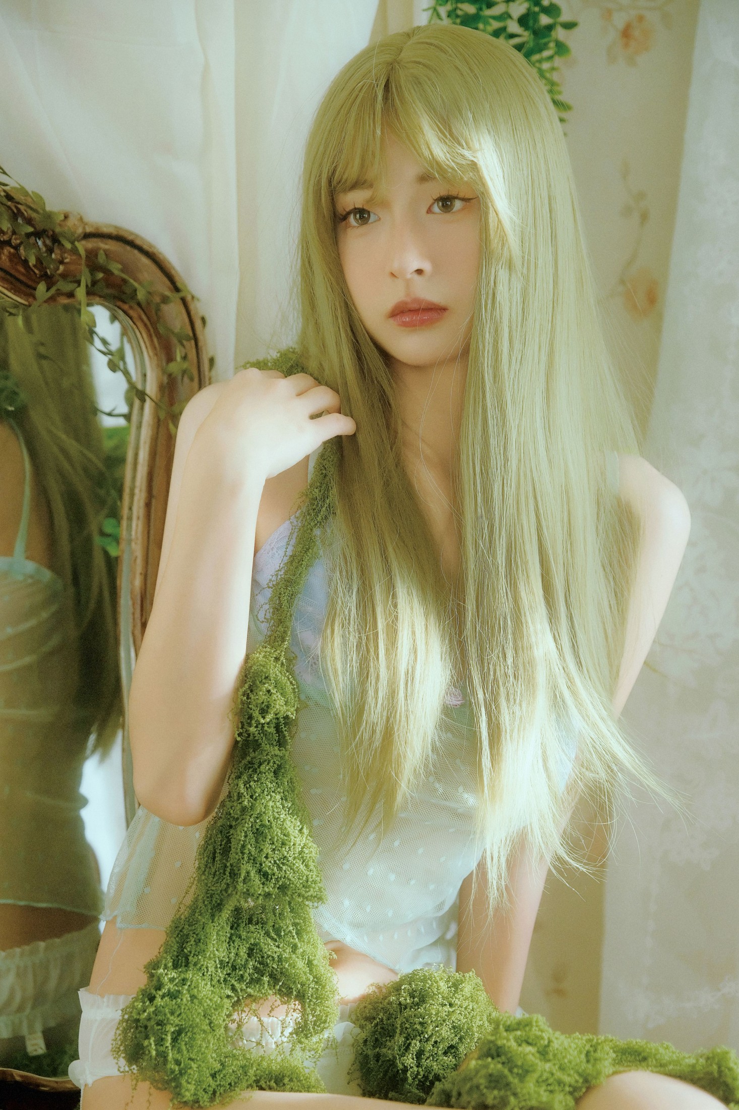 小满 – 《她是精灵》[24P]