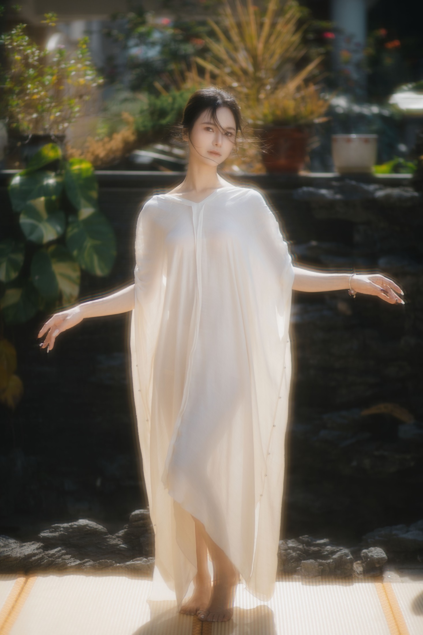 莎莎 – 《池塘边兮兮的少女》[13P] 插图3