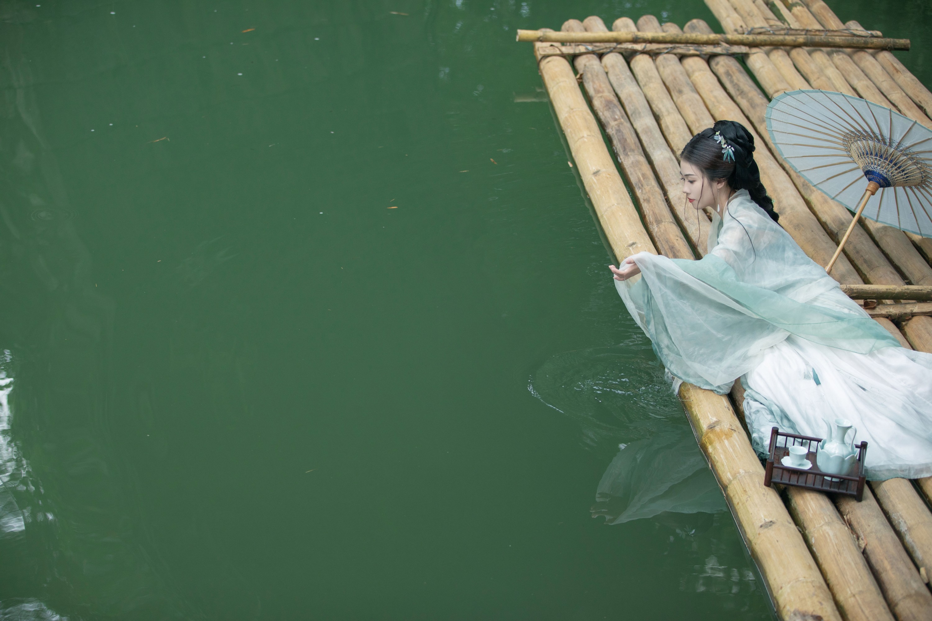 酷酷 – 《春不迟》[22P]