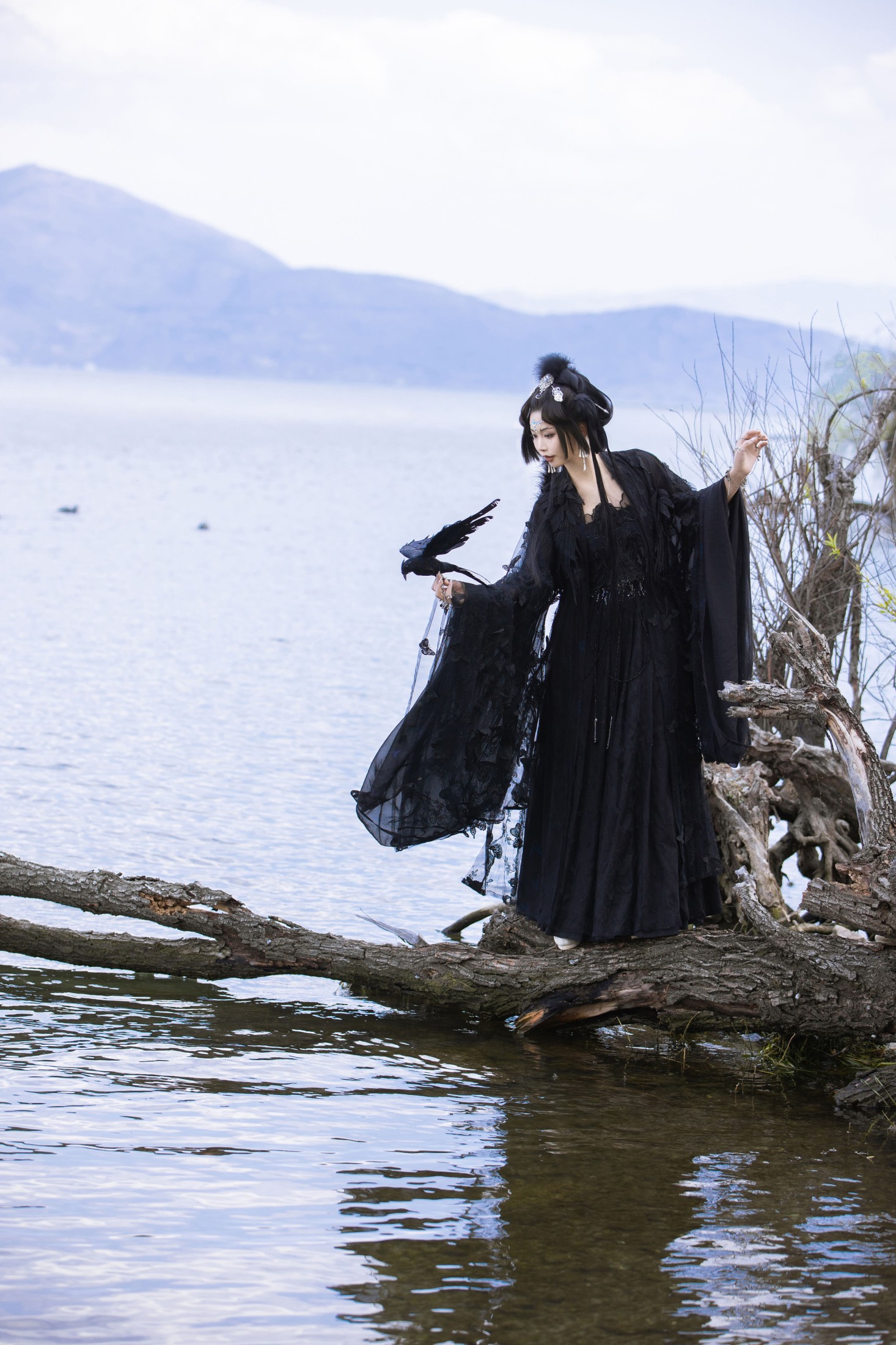 薛薛 – 《乌鸦拟人》[35P]