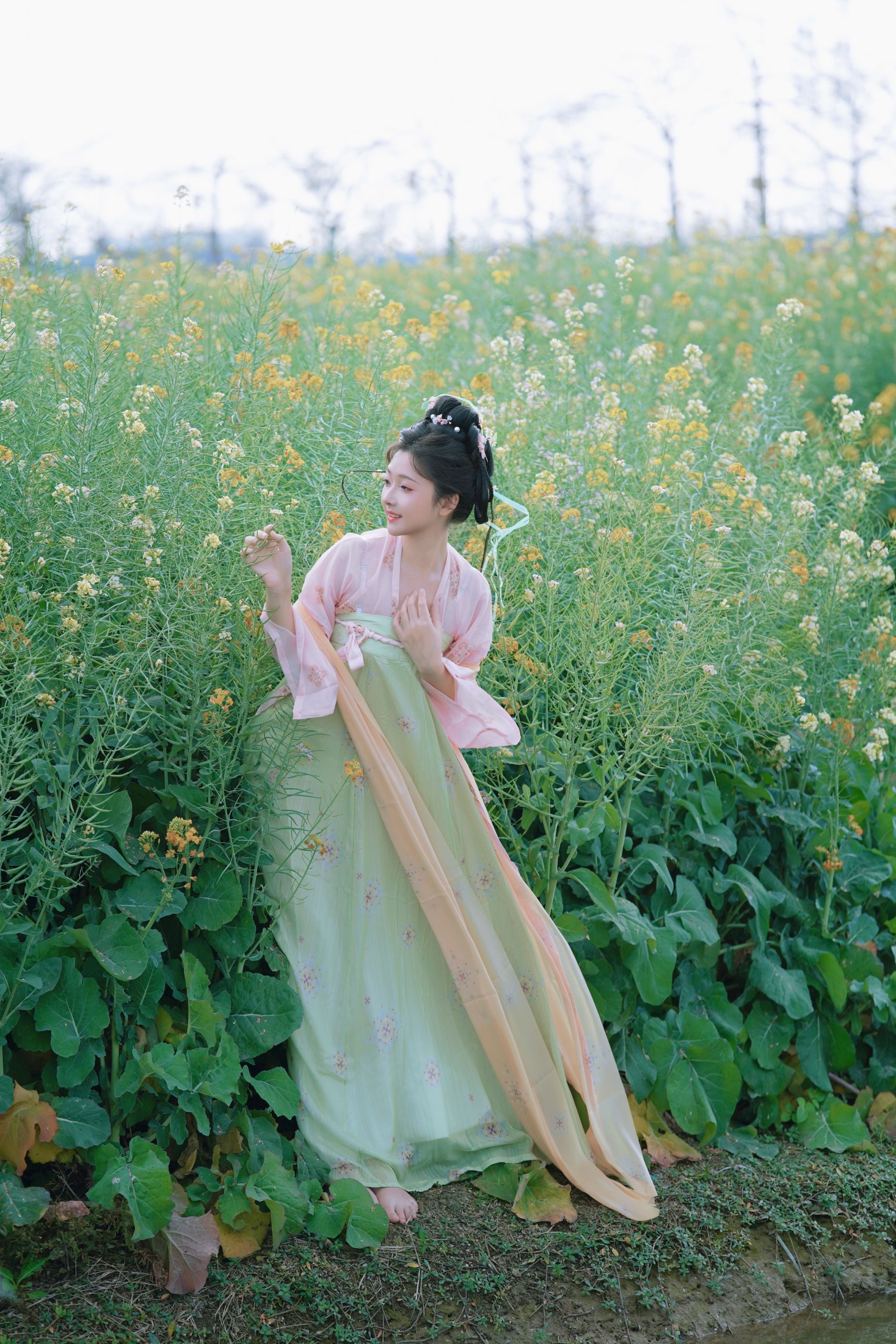 漩涡鸣子 – 《邂逅七彩花田里的仙女》[47P]