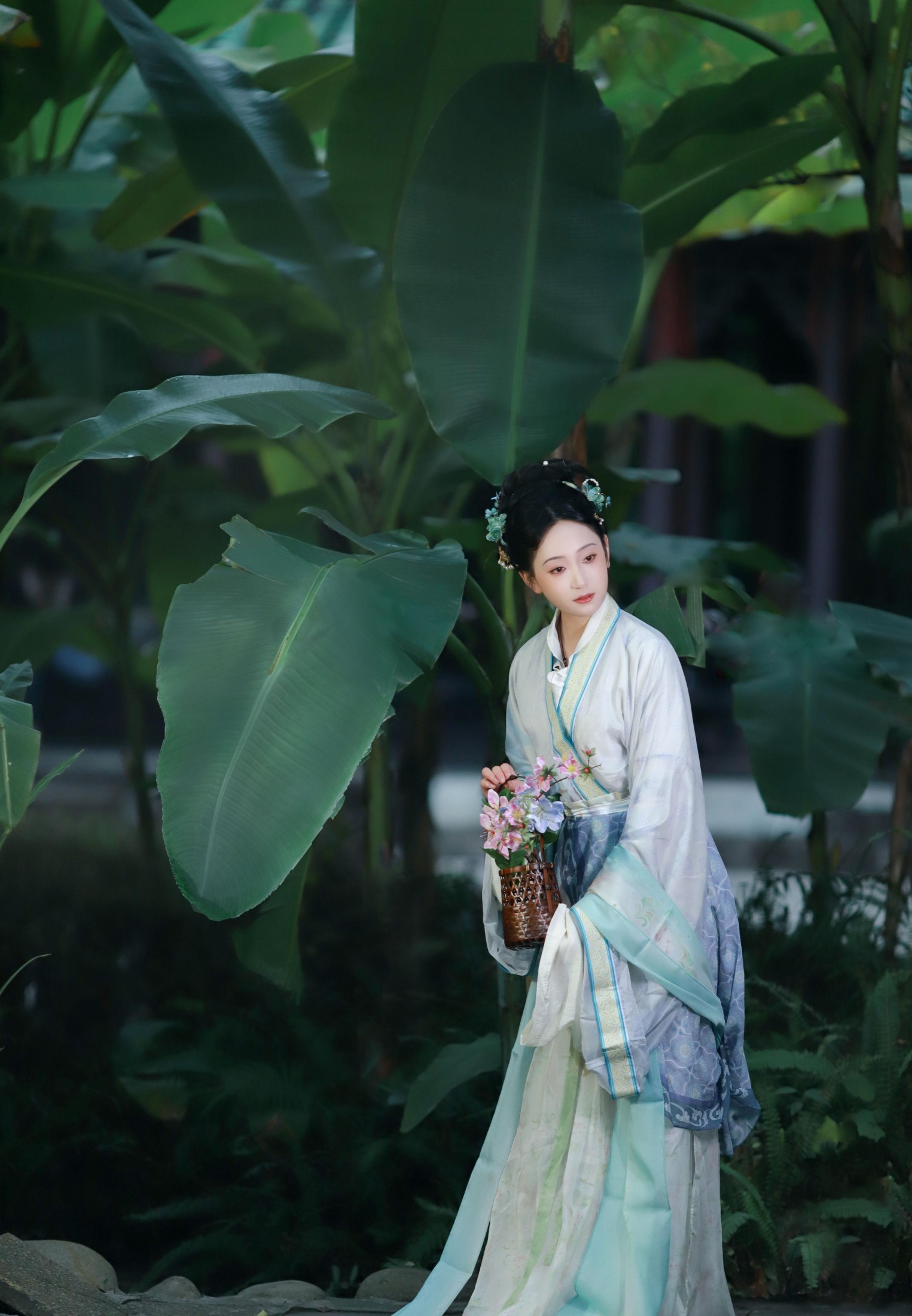 小王碎彬彬 – 《扇仙》[13P]