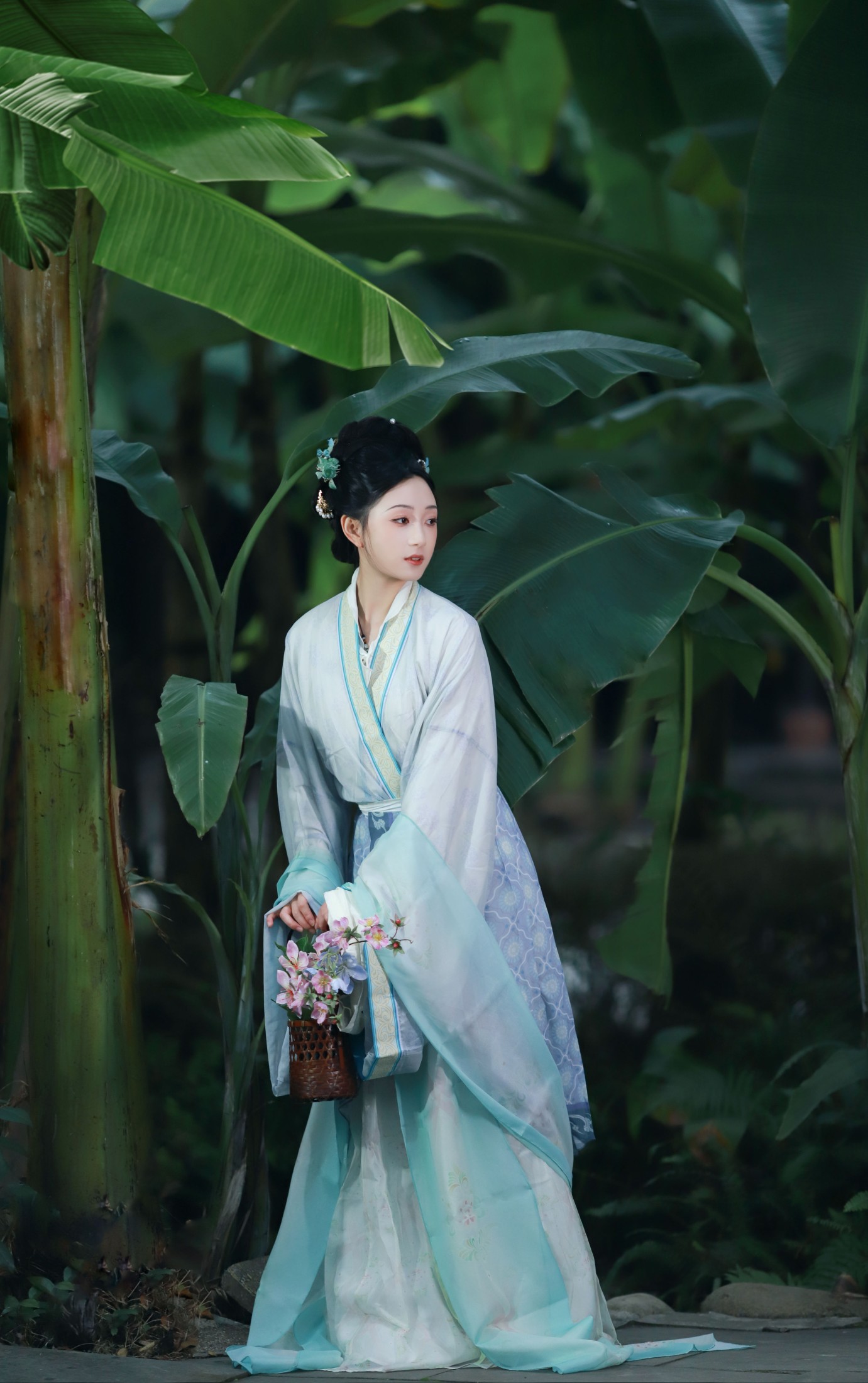 小王碎彬彬 – 《扇仙》[13P]