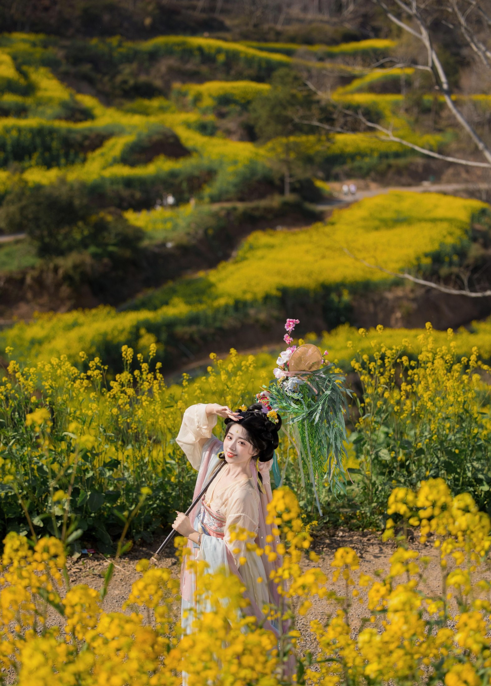 Yimi – 《油菜花与少女》[37P]