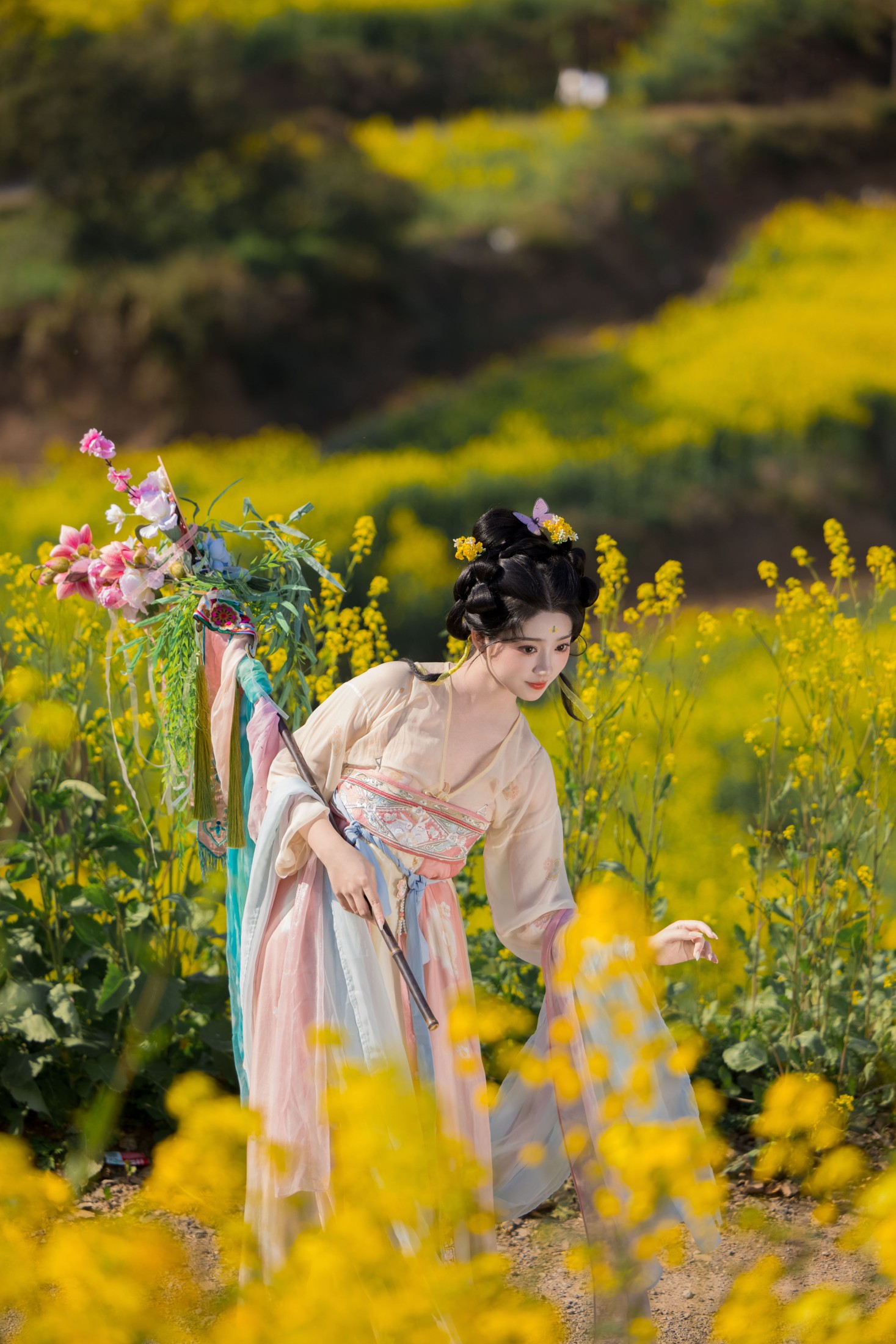 Yimi – 《油菜花与少女》[37P]