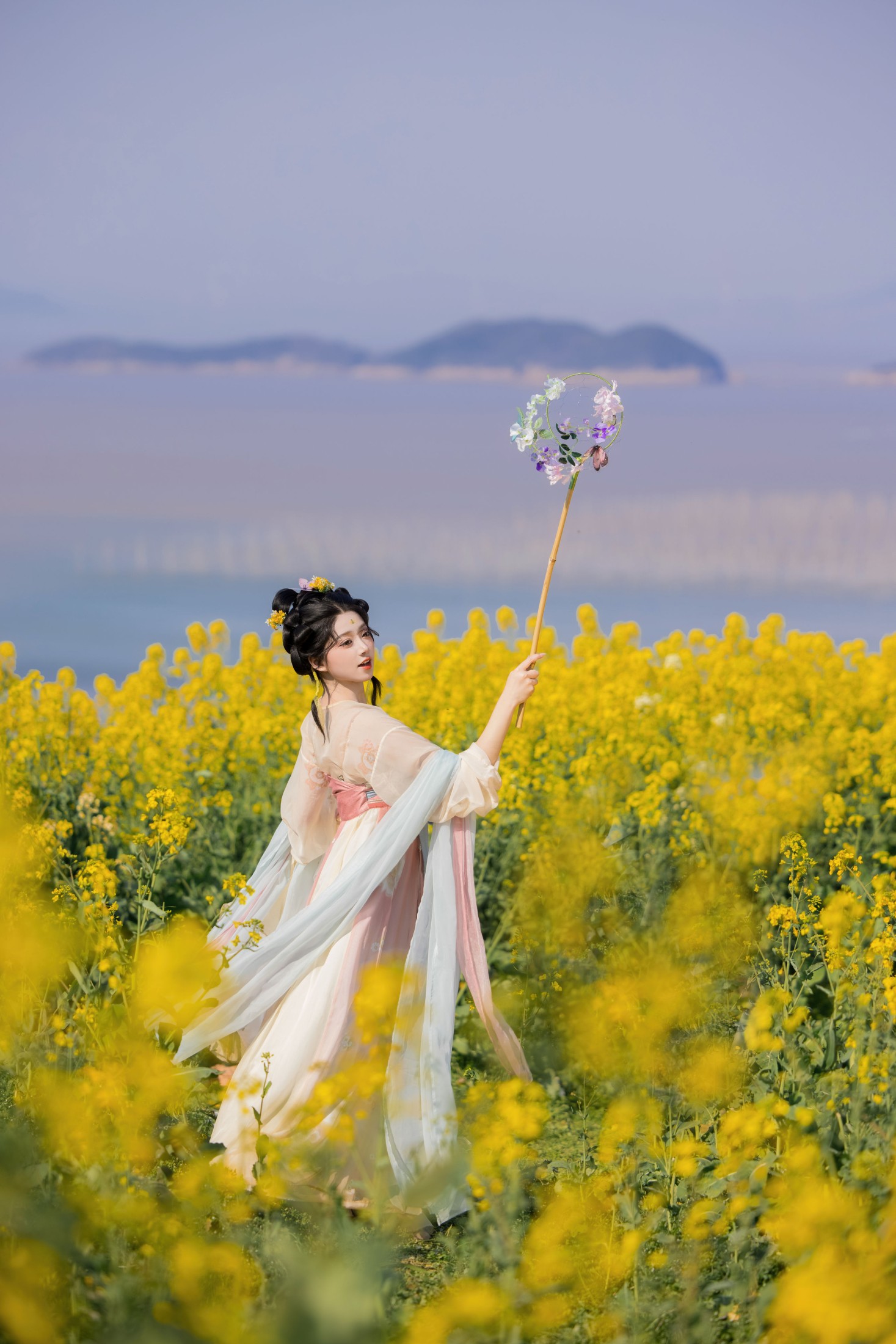 Yimi – 《油菜花与少女》[37P]