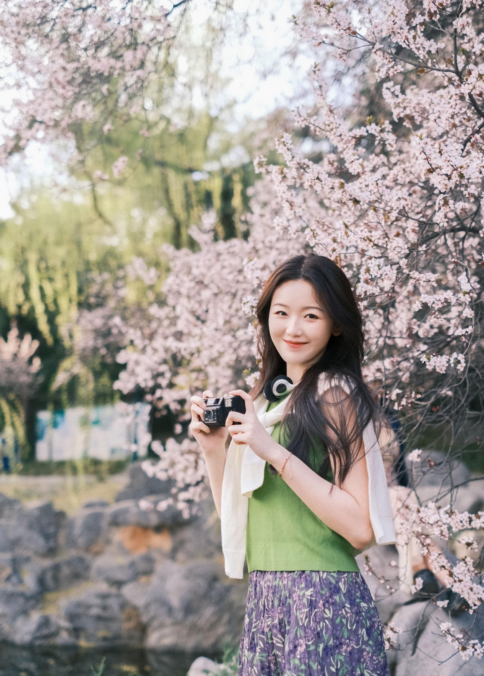 娄馨月Moon – 《请你参与我的春天》[20P]