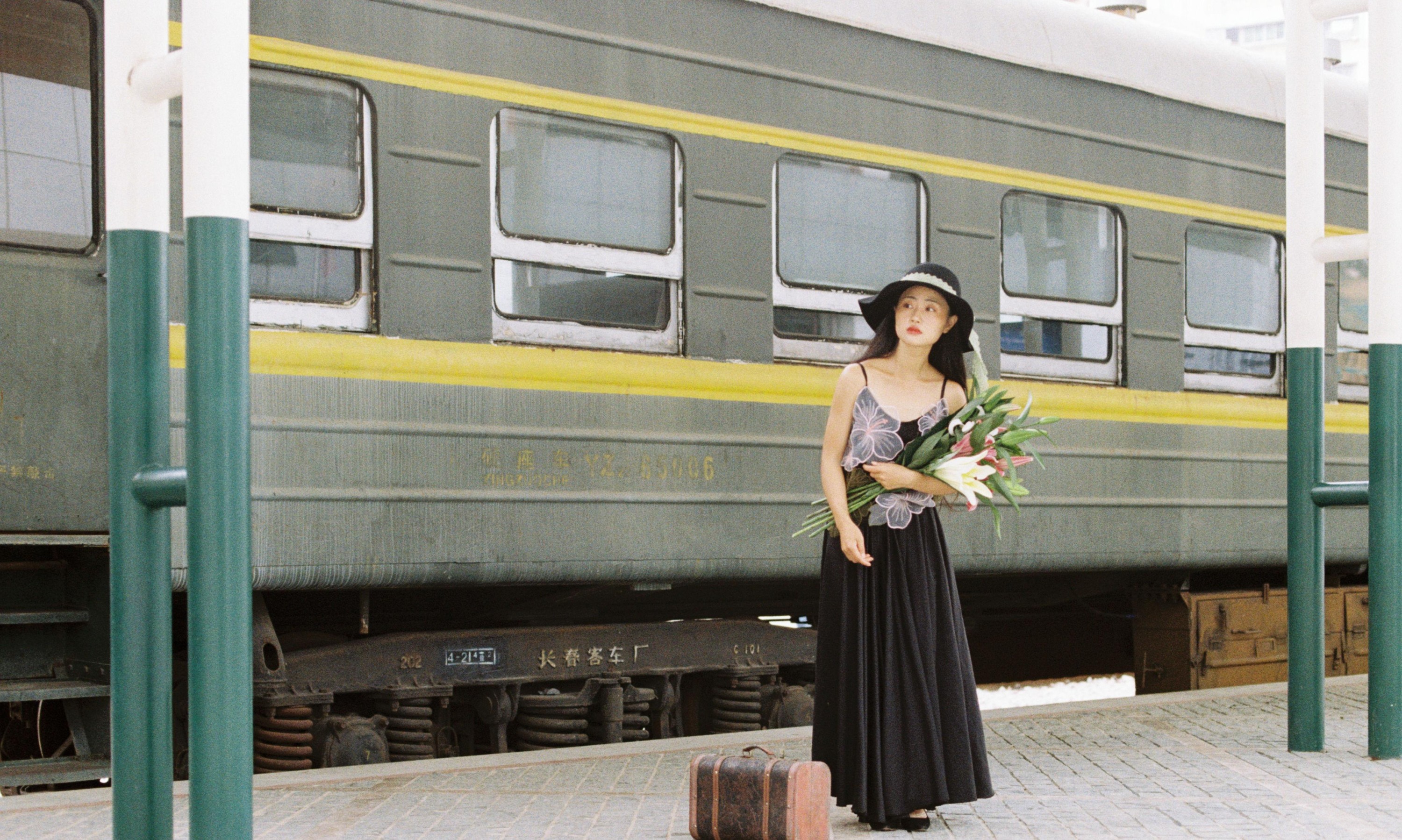 李丝银 – 《从前慢》[24P]