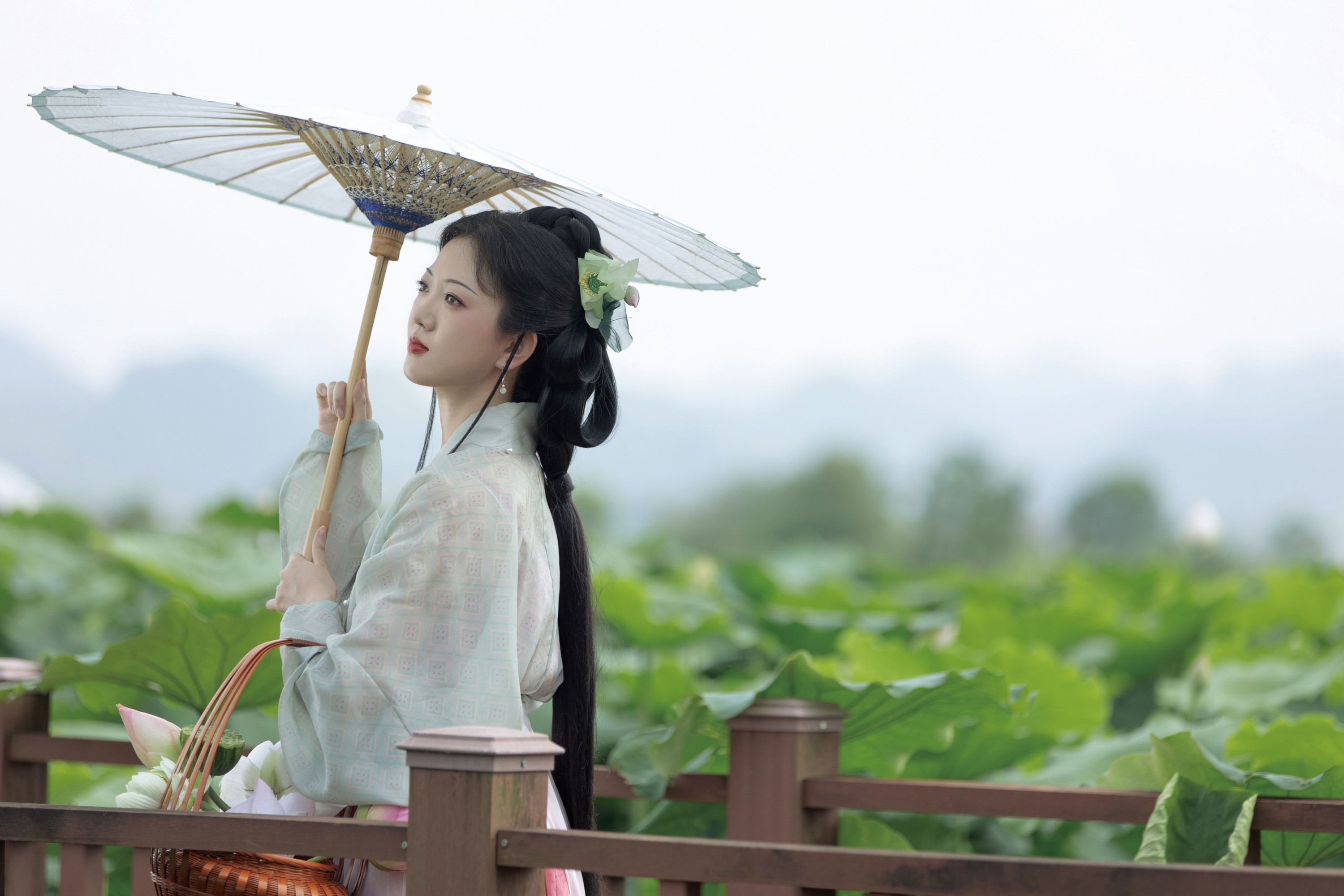 莹莹 – 《如梦令》[33P]