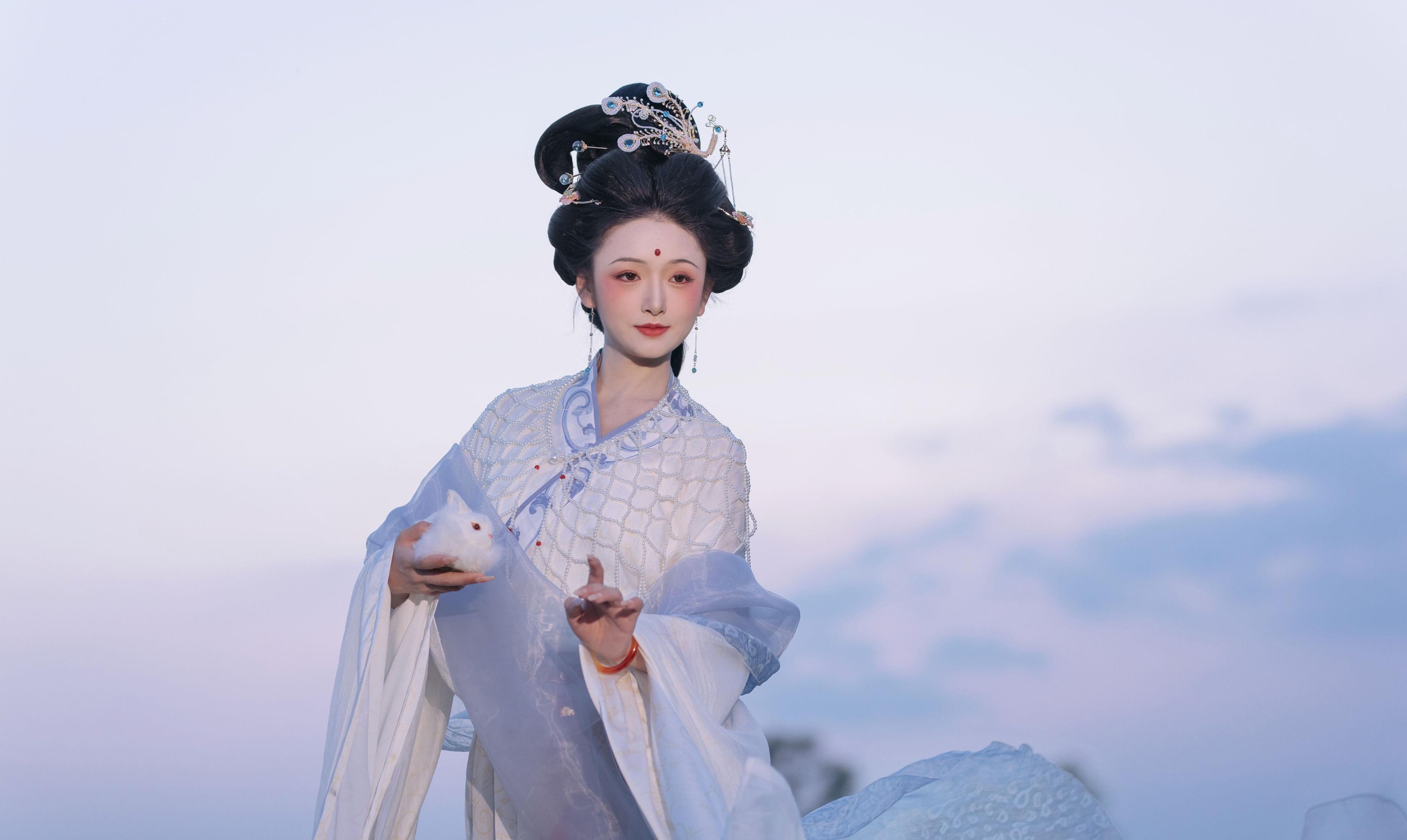 赤嫣在这里 – 《嫦娥奔月》[19P]