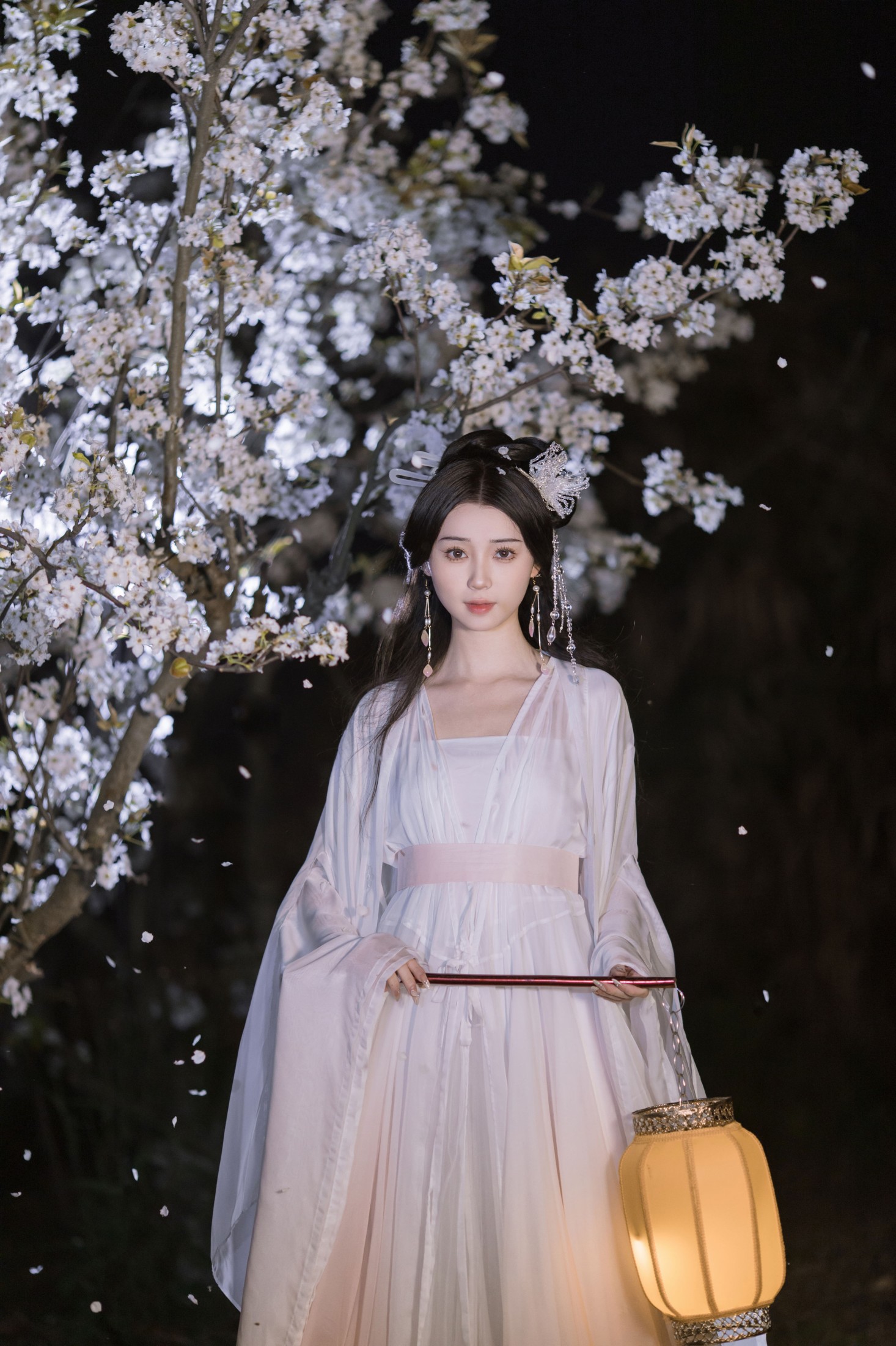 褚鸢鸢 – 《叶冰裳仿妆》[18P]