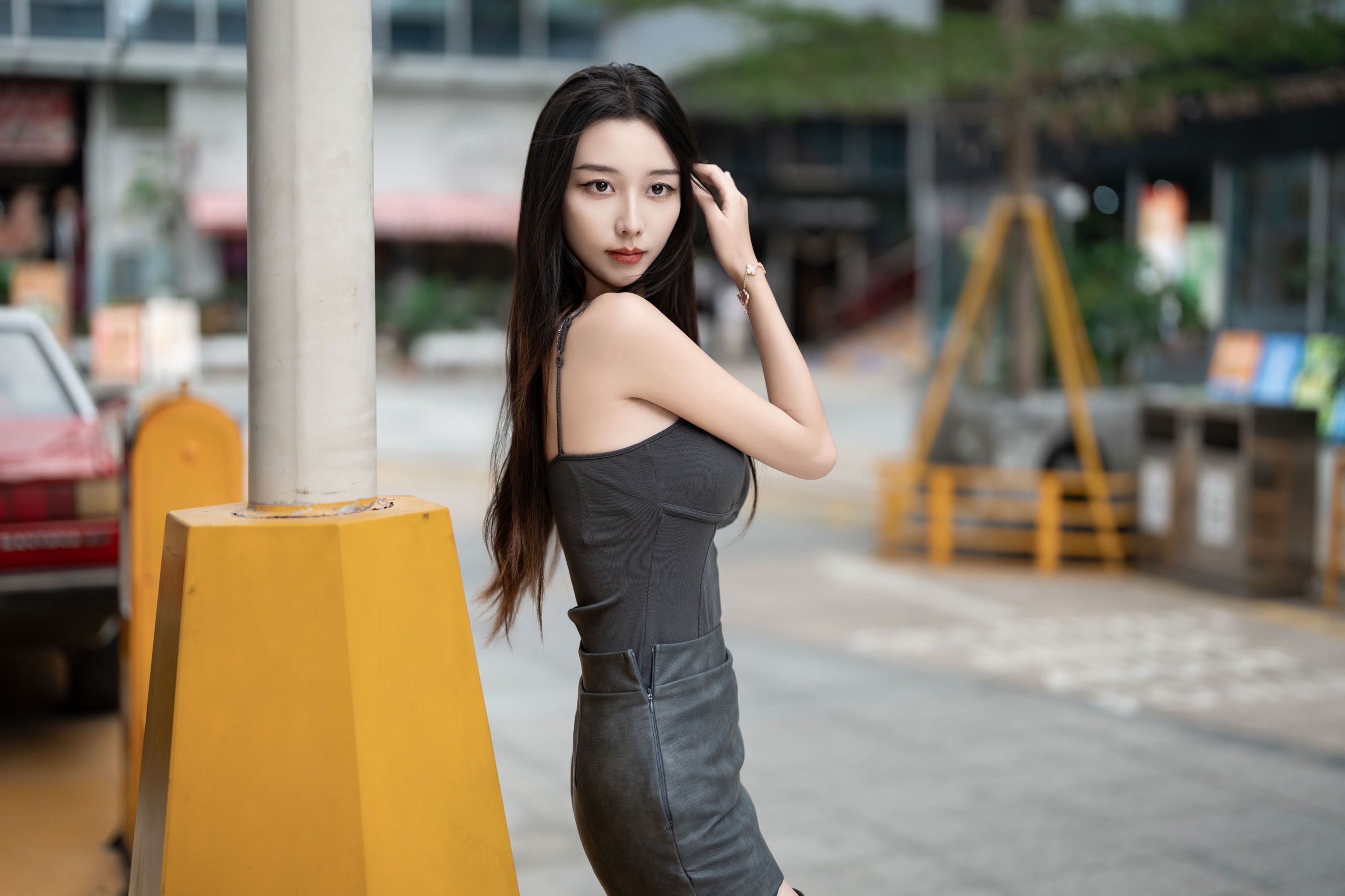 茵茵 – 《高冷性感女孩》[26P]