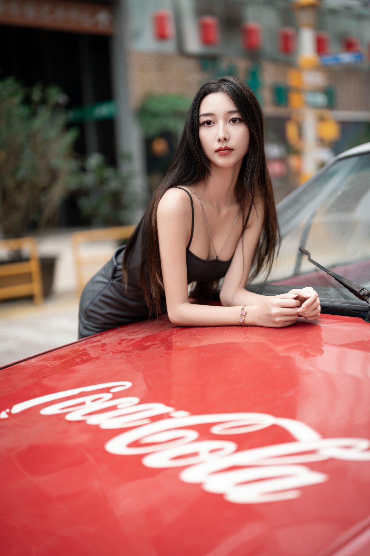 茵茵 – 《高冷性感女孩》[26P]