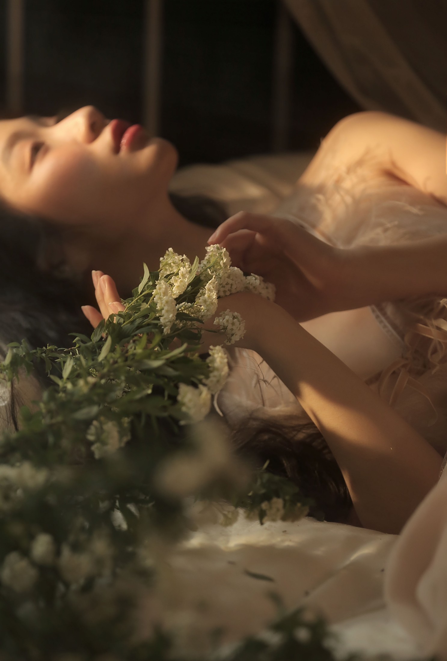 姚-胖胖 – 《枕花而眠》[24P]