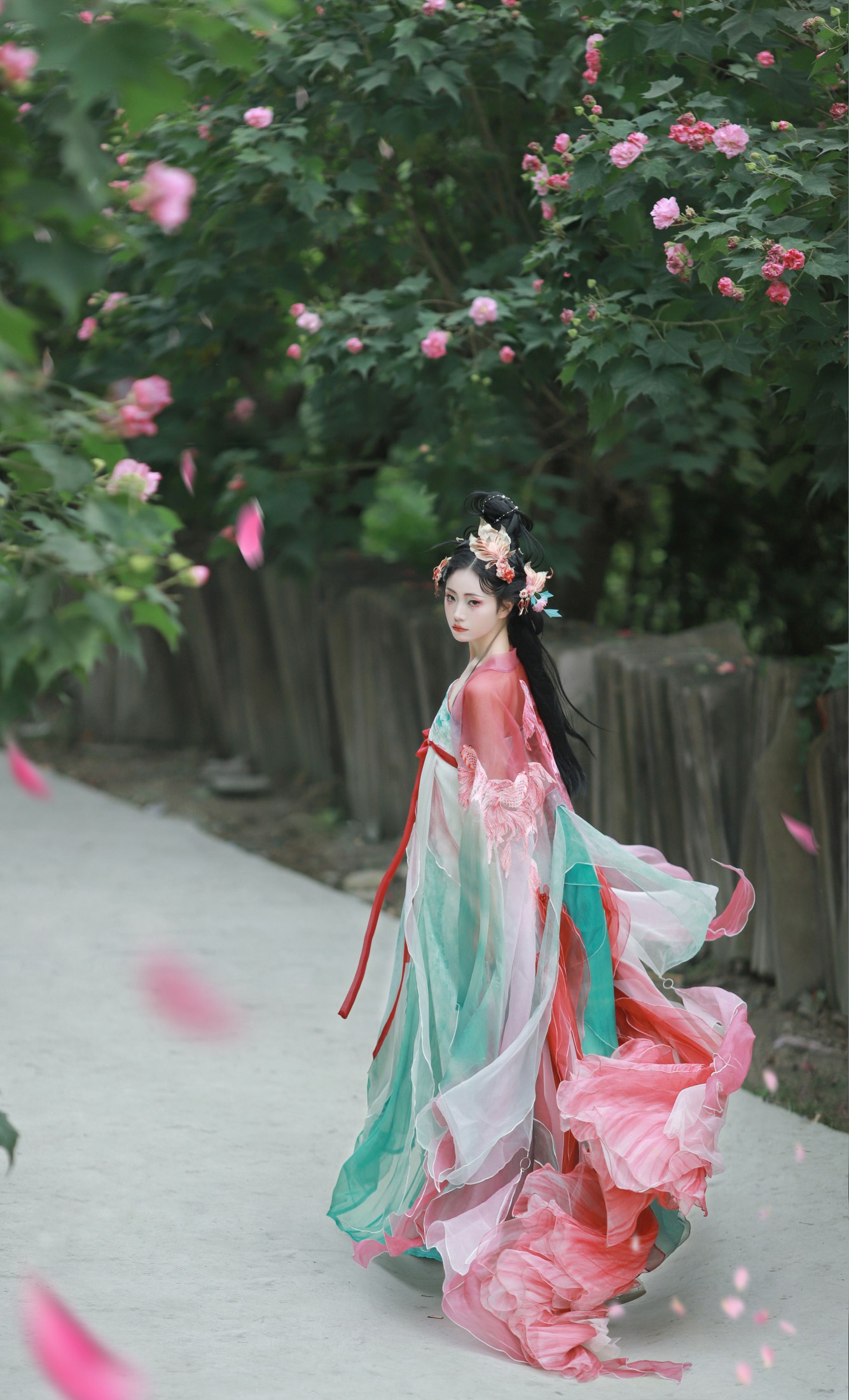 千玥 – 《锦鲤》[13P]