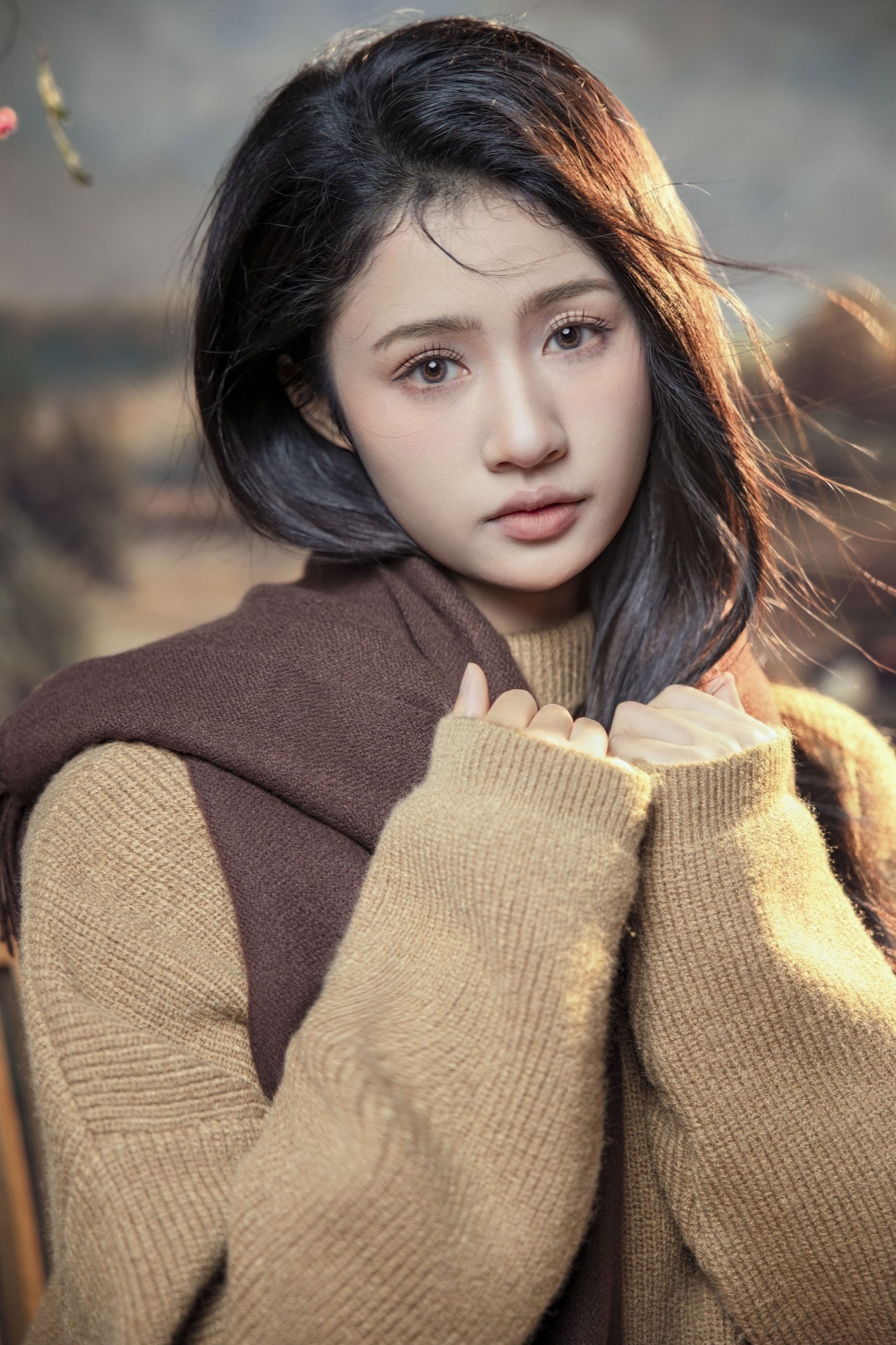 欣欣 – 《深秋的文艺少女》[13P]