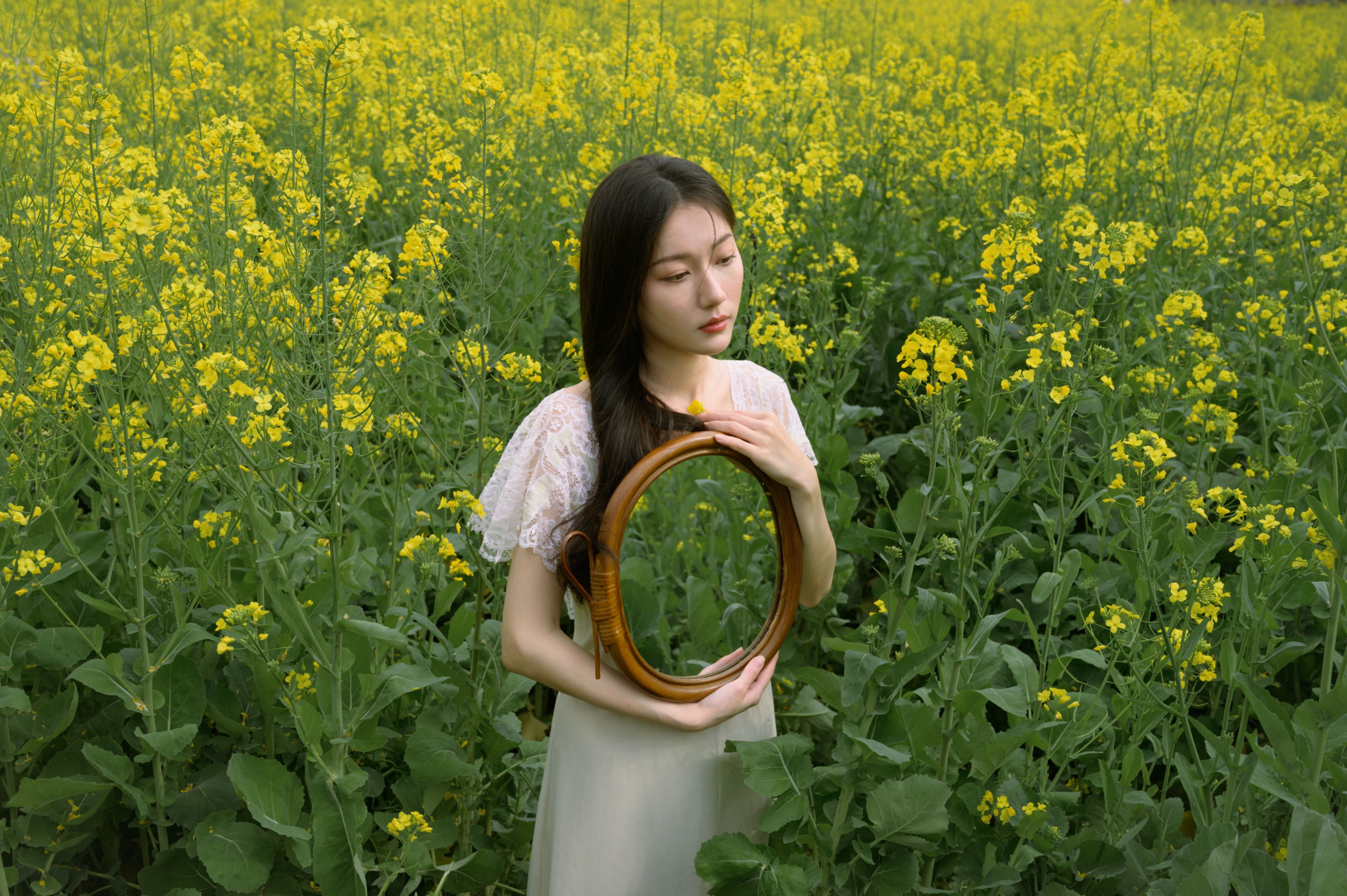 小月 – 《阴天与油菜花》[35P]