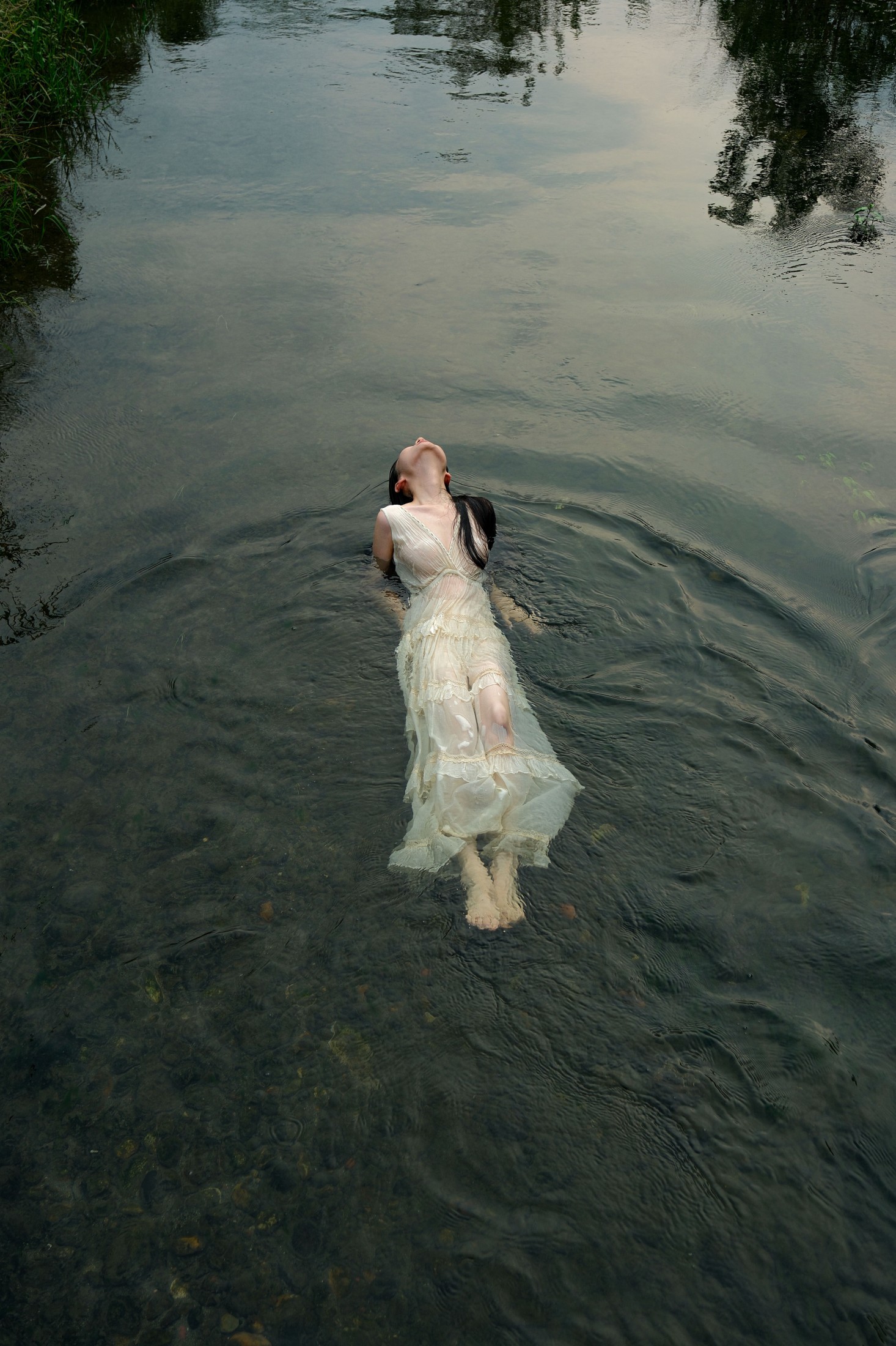 阳 – 《像一阵流淌的梦》[16P] 插图4