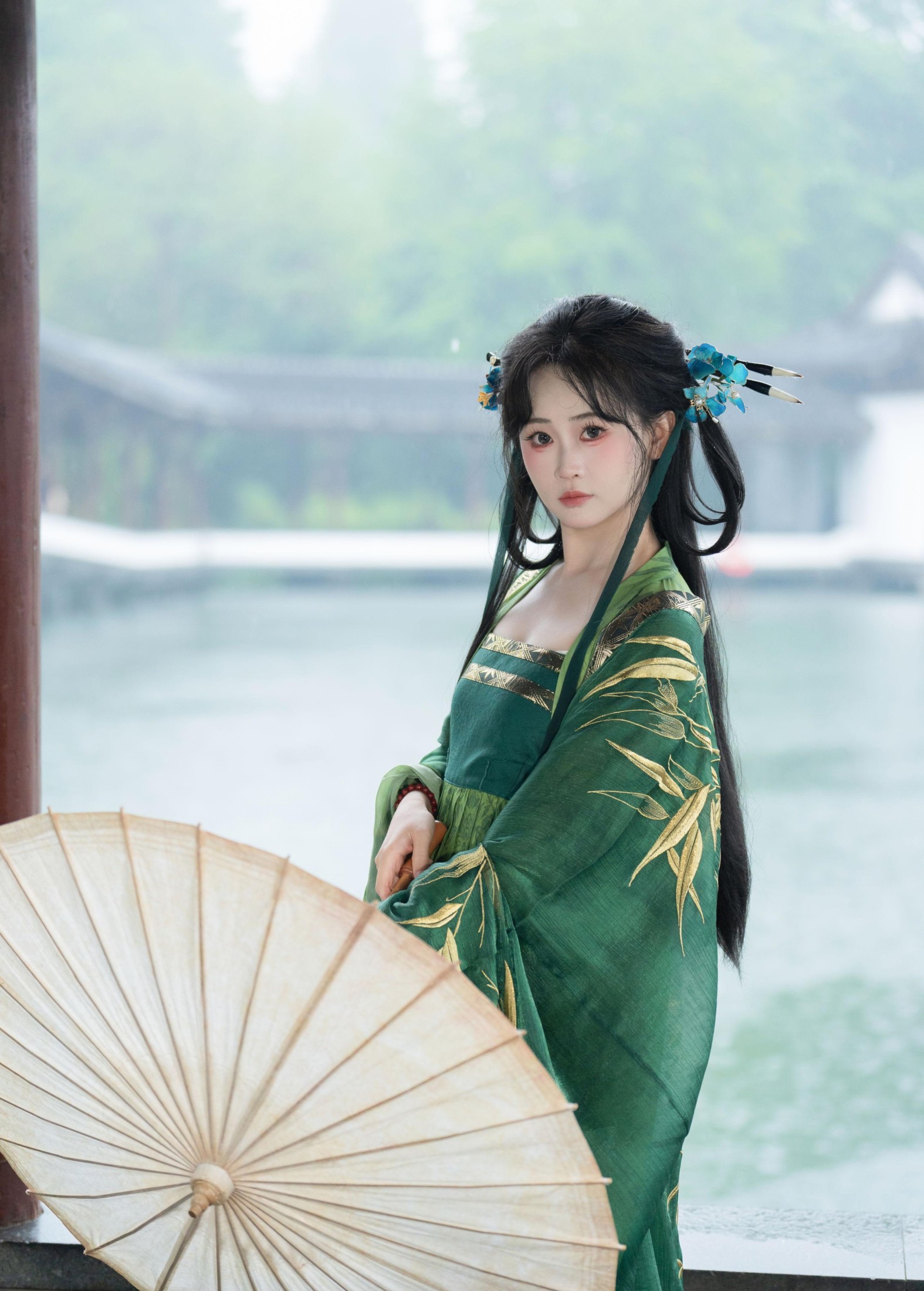 湫一只岁岁 – 《清冷》[32P]