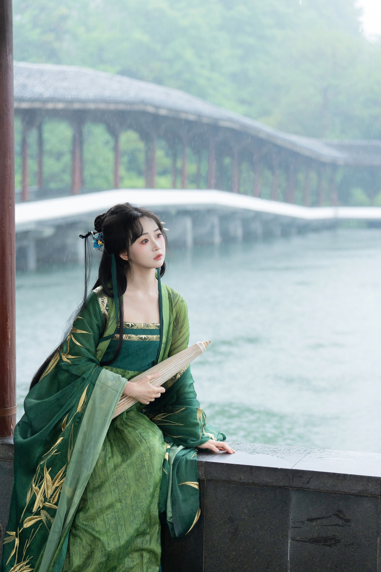 湫一只岁岁 – 《清冷》[32P]