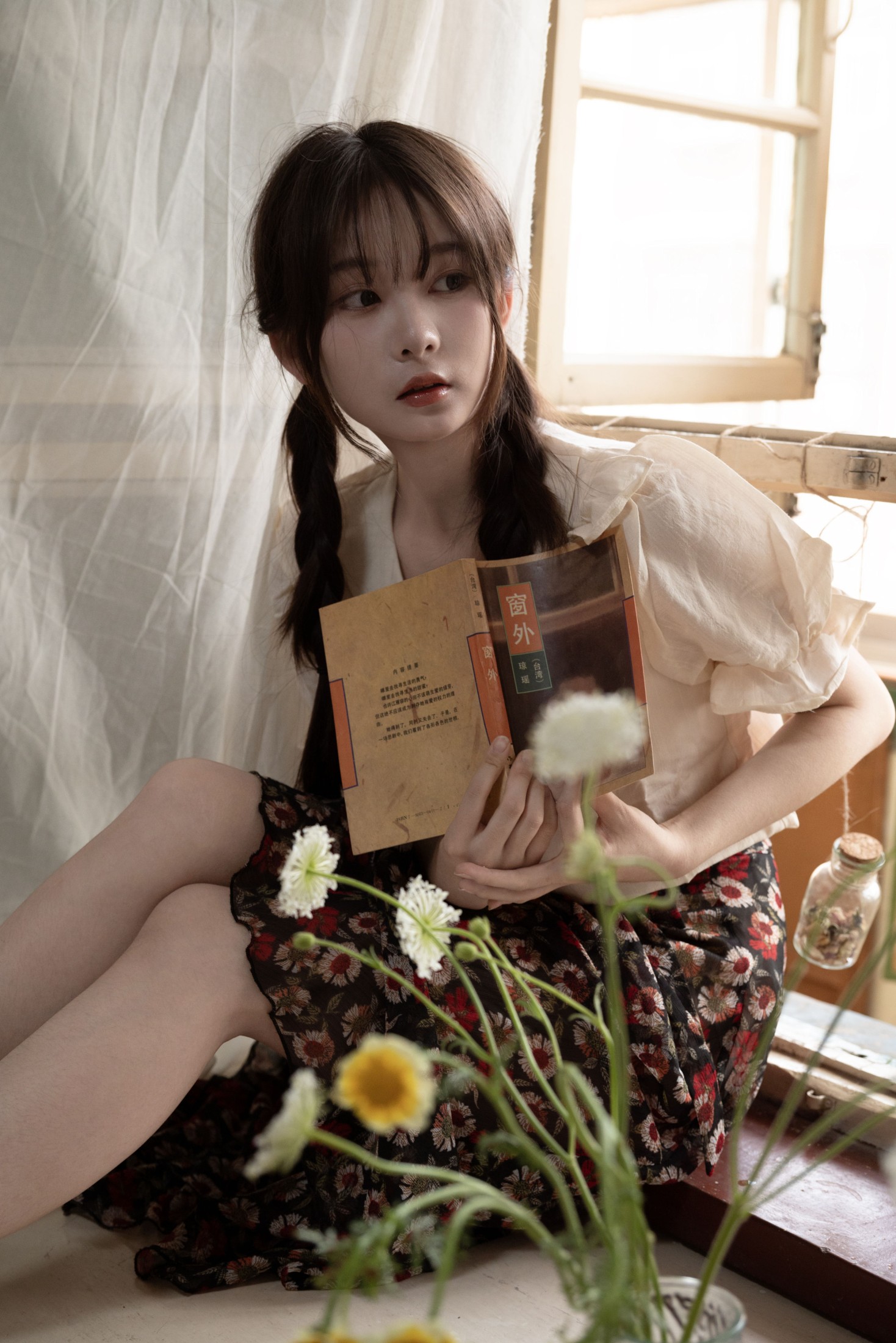 741 – 《窗外的春》[13P]