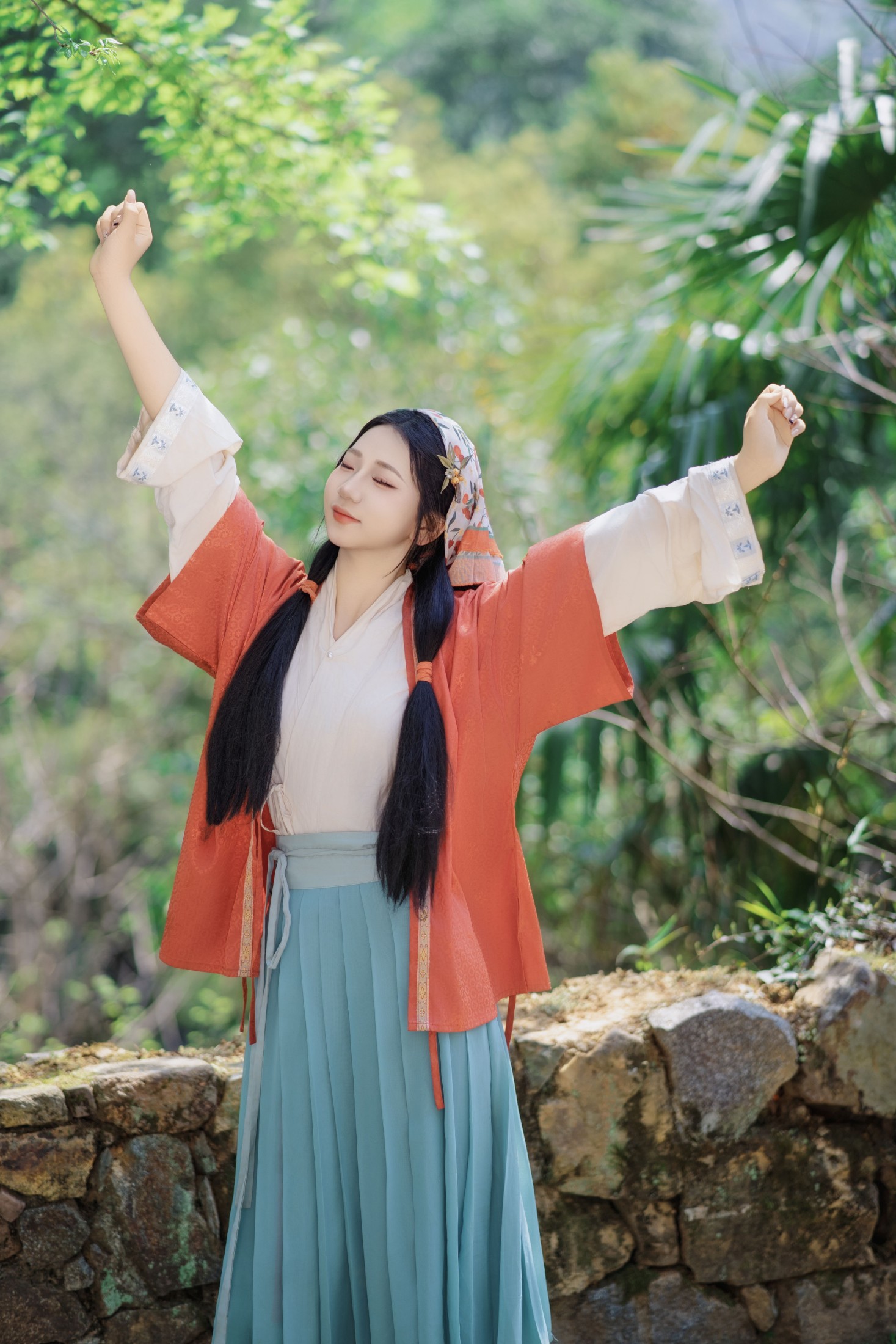 高雨琴 – 《淘气的小女娘》[13P]