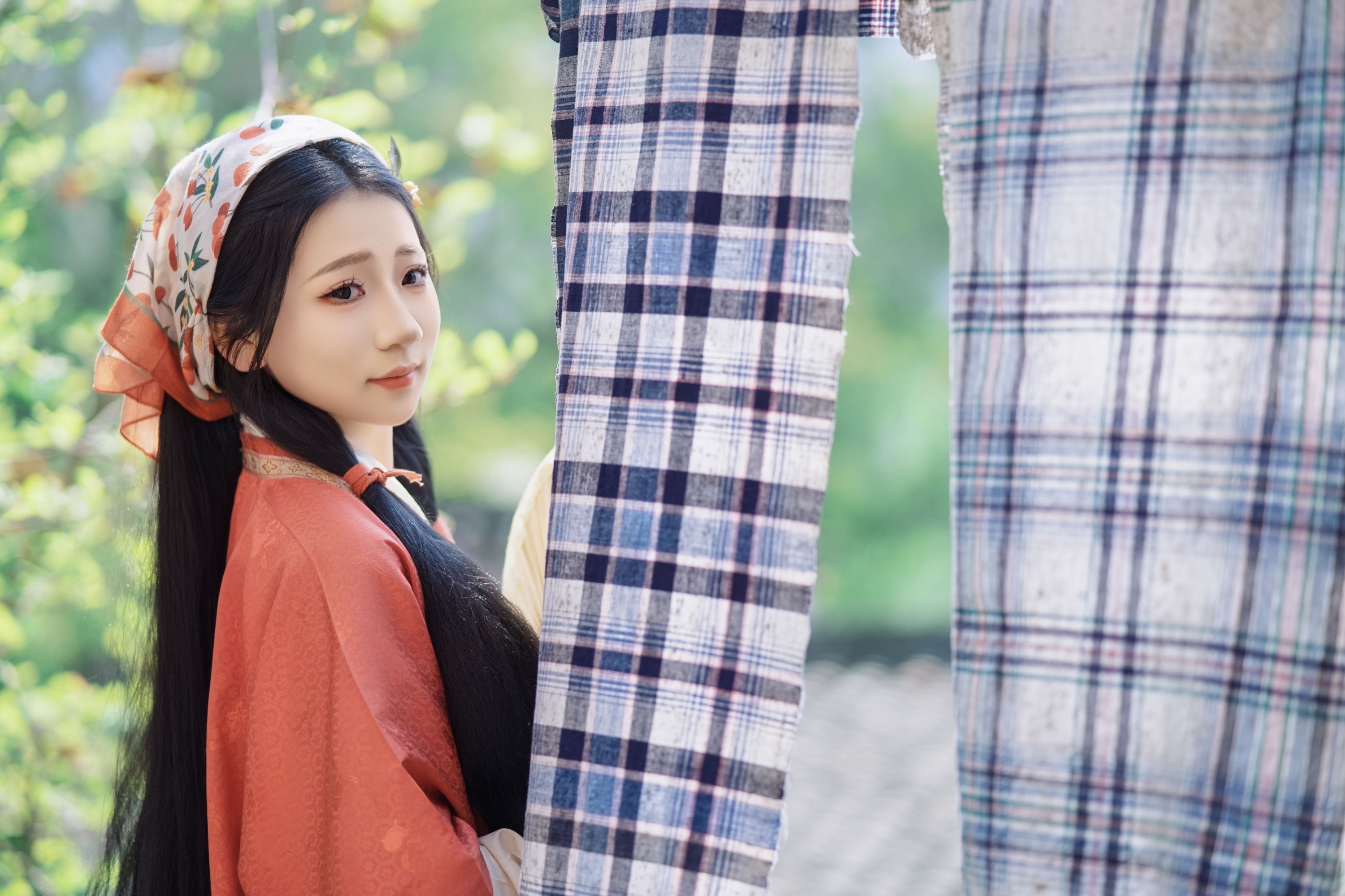 高雨琴 – 《淘气的小女娘》[13P]