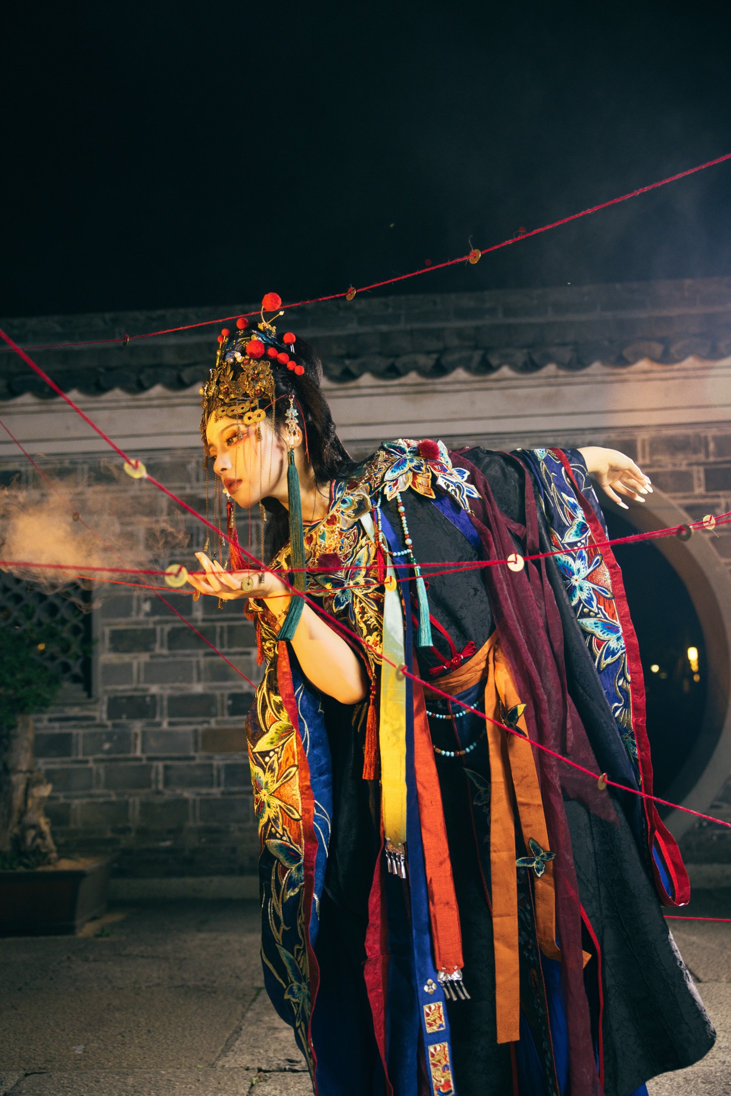 衔鹿 – 《傩舞》[37P]