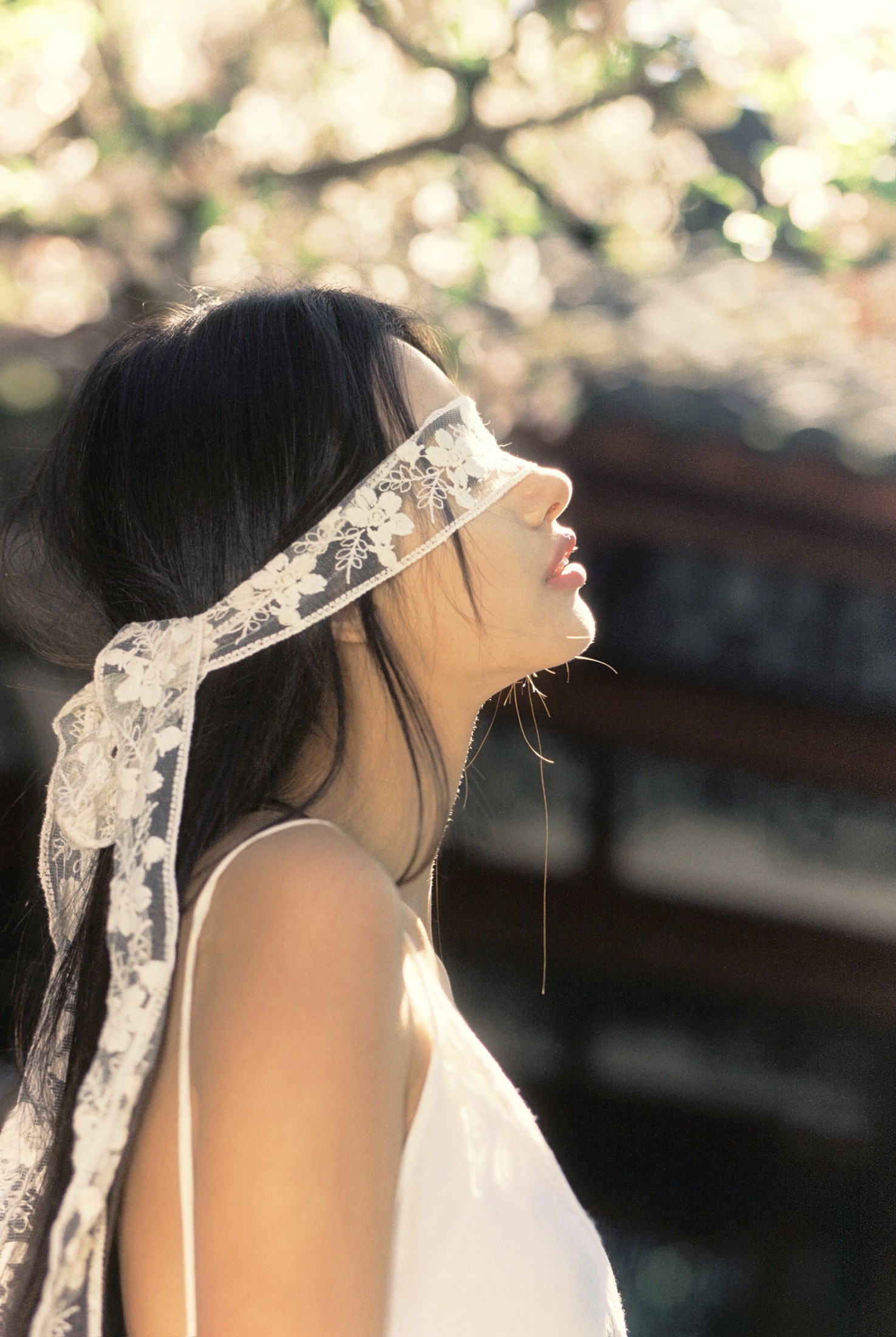 千禧 – 《带我苦涩的眼睛长出春天》[18P]