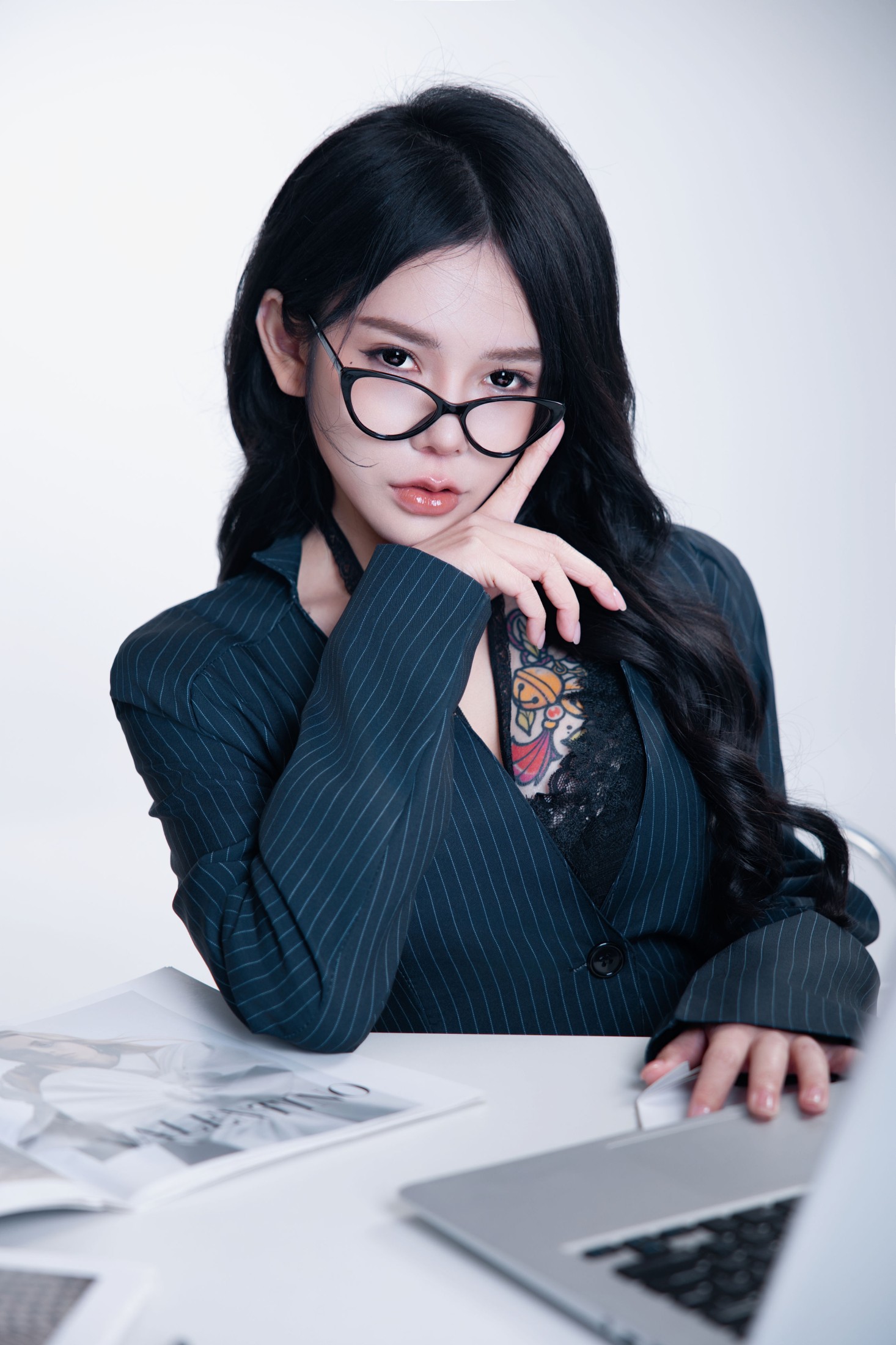 AMY – 《办公室海妖女郎》[14P]